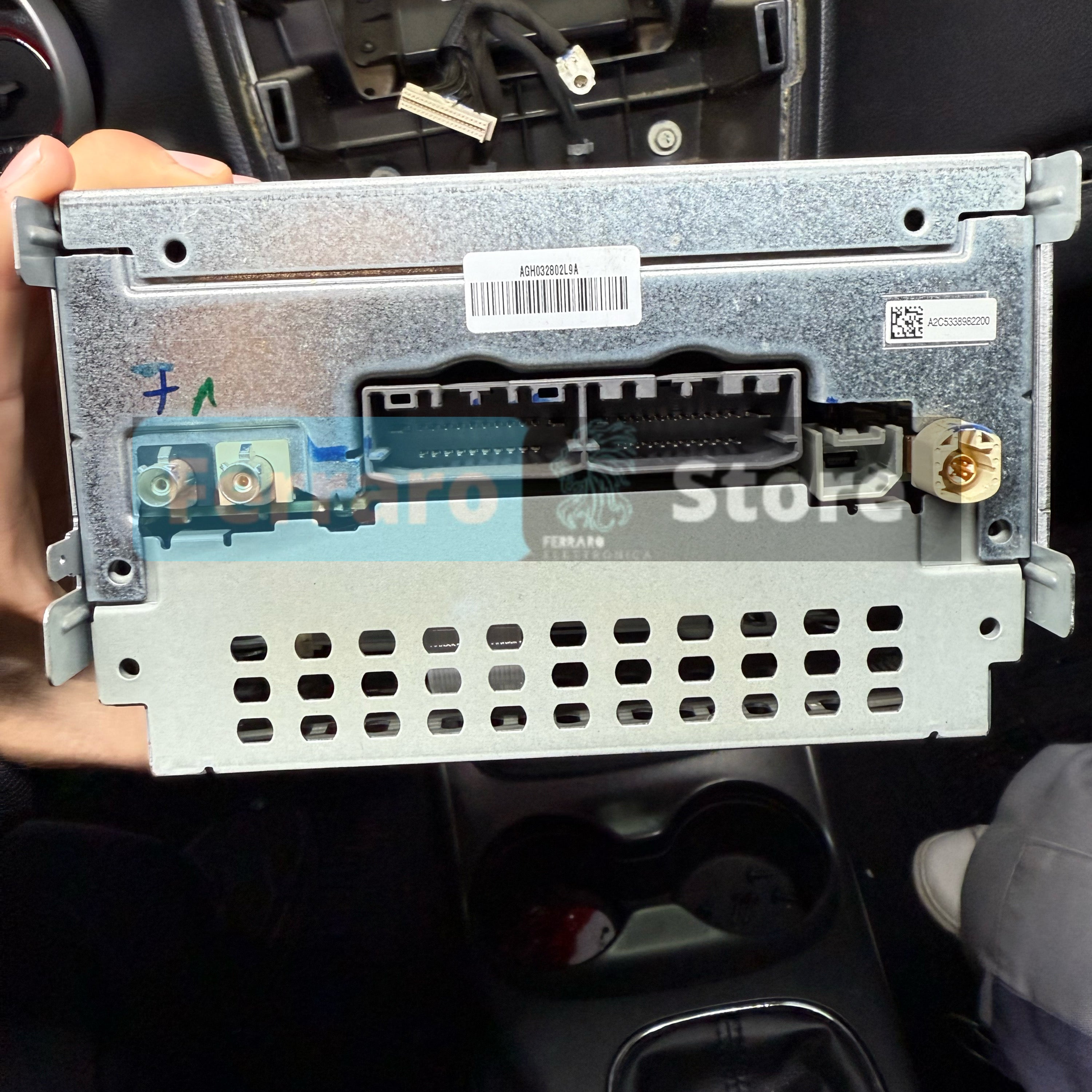 Autoradio per Fiat Freemont (2011-2016) 10.35", Android, Bluetooth, CarPlay, Android Auto, 4/64GB Ram