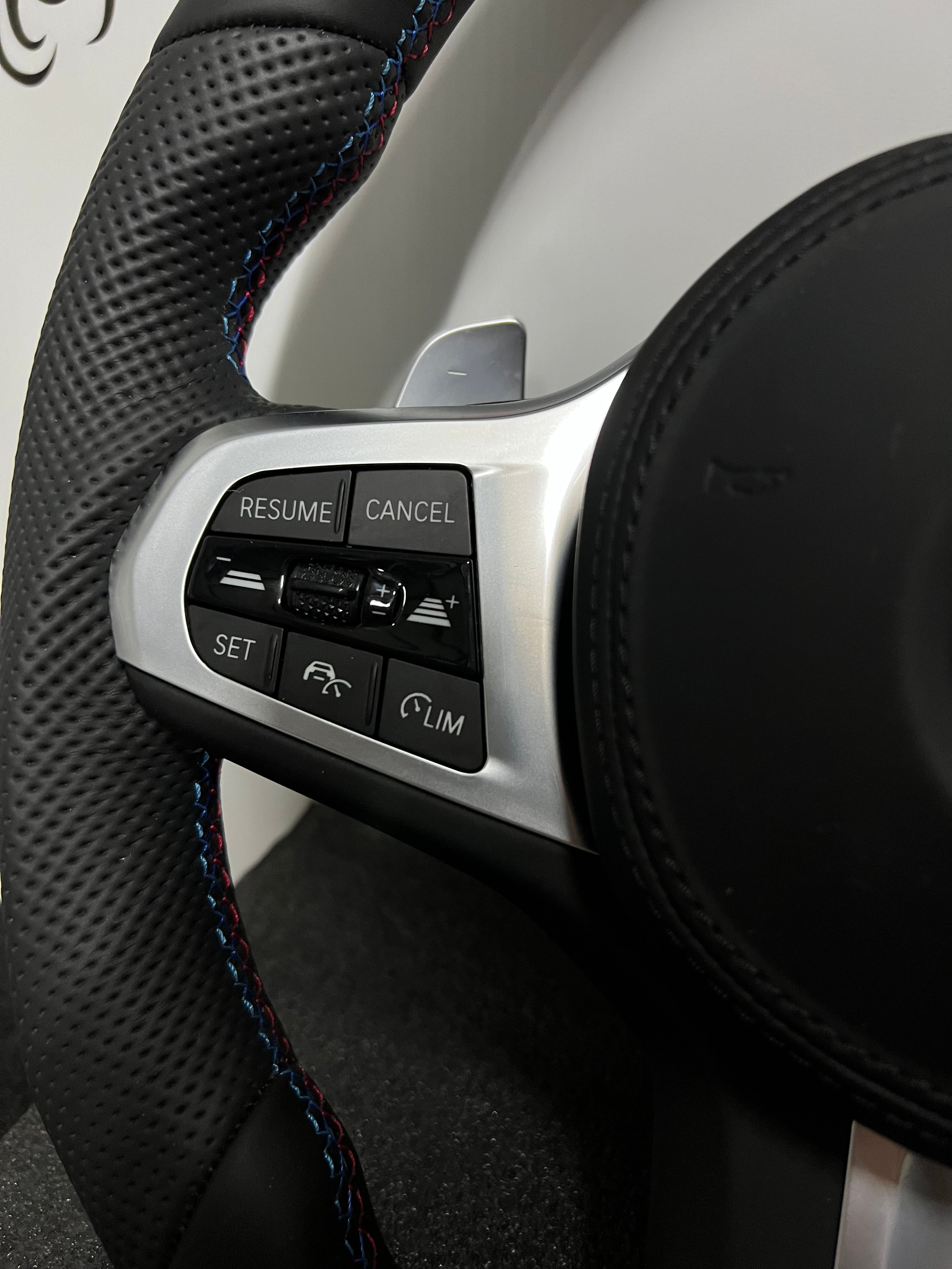 (PRENOTA) Volante per BMW, Pelle Nera, Linea Azzurra, Sport