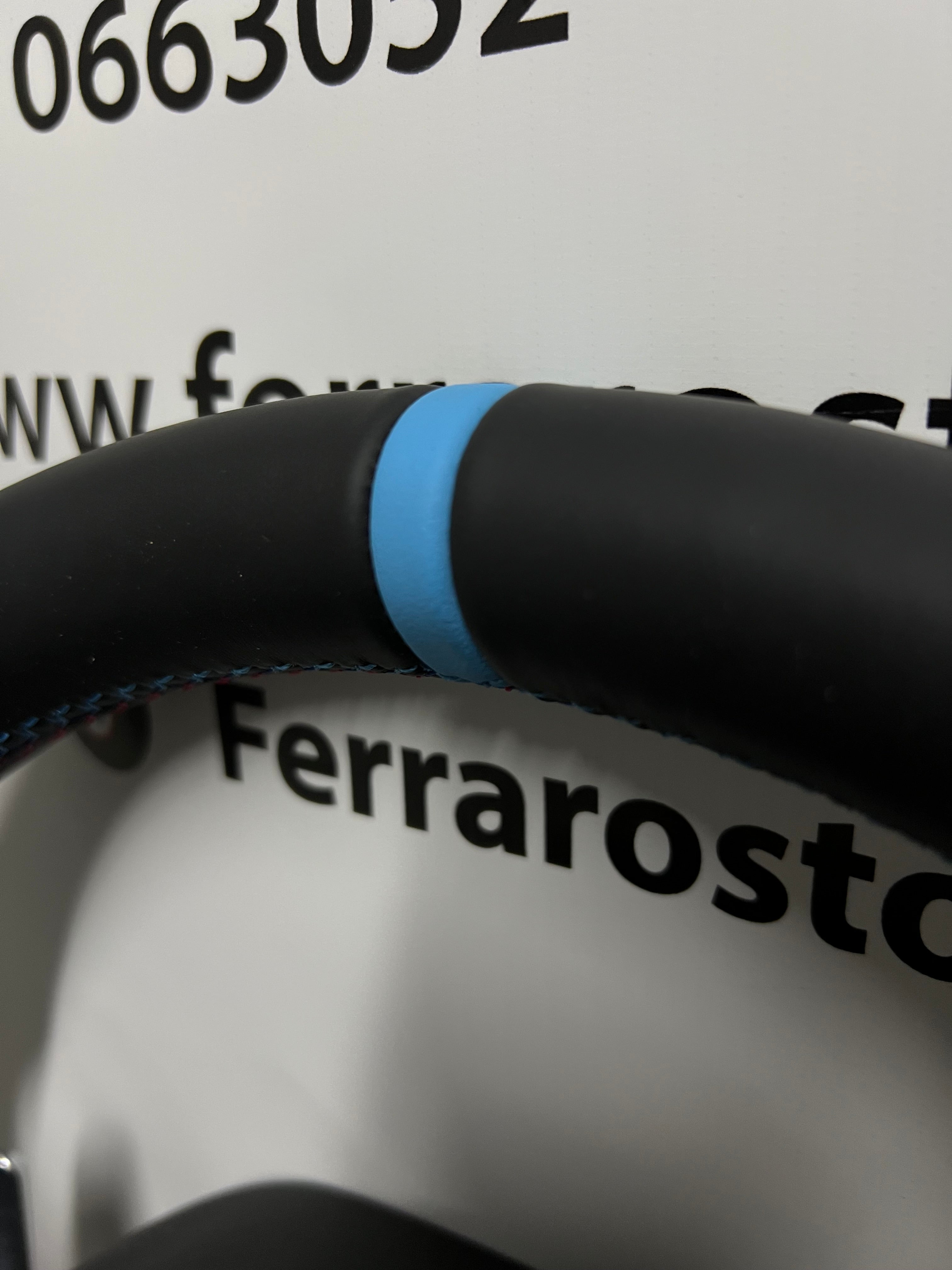 (PRENOTA) Volante per BMW, Pelle Nera, Linea Azzurra, Sport