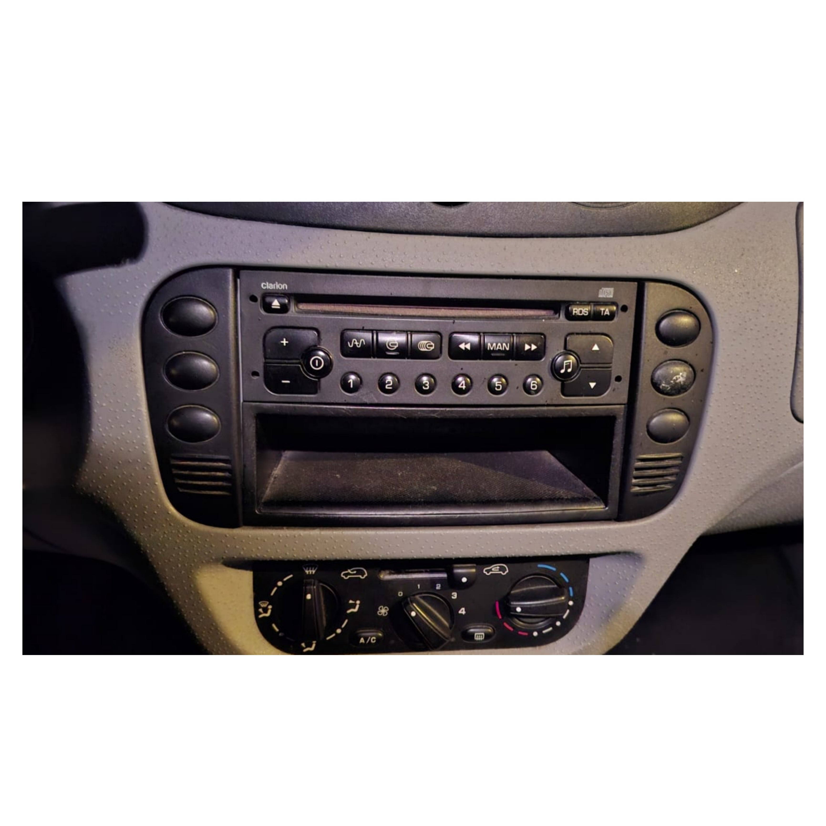 Autoradio per Citroen C2 | C3 7" | 2002-2009 | Android | Motorizzato | Bluetooth | CarPlay | Android Auto | 2/32GB Ram
