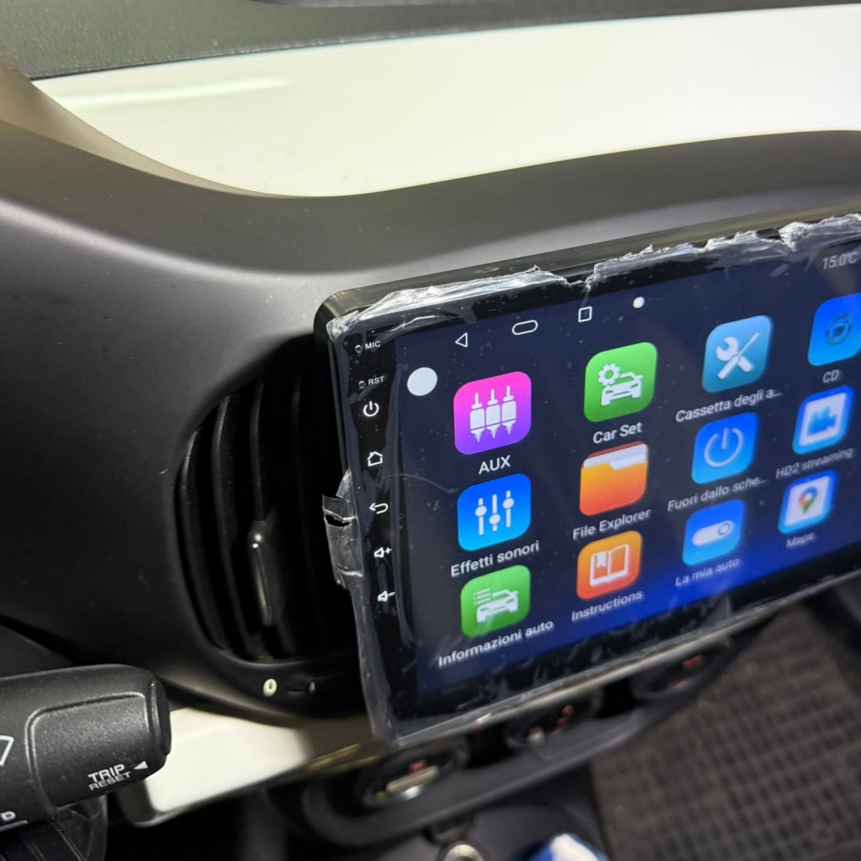 Autoradio per Fiat 500L 10.1" (2012-2022) Android, Bluetooth, CarPlay, Android Auto, 2GB/4GB/8GB Ram