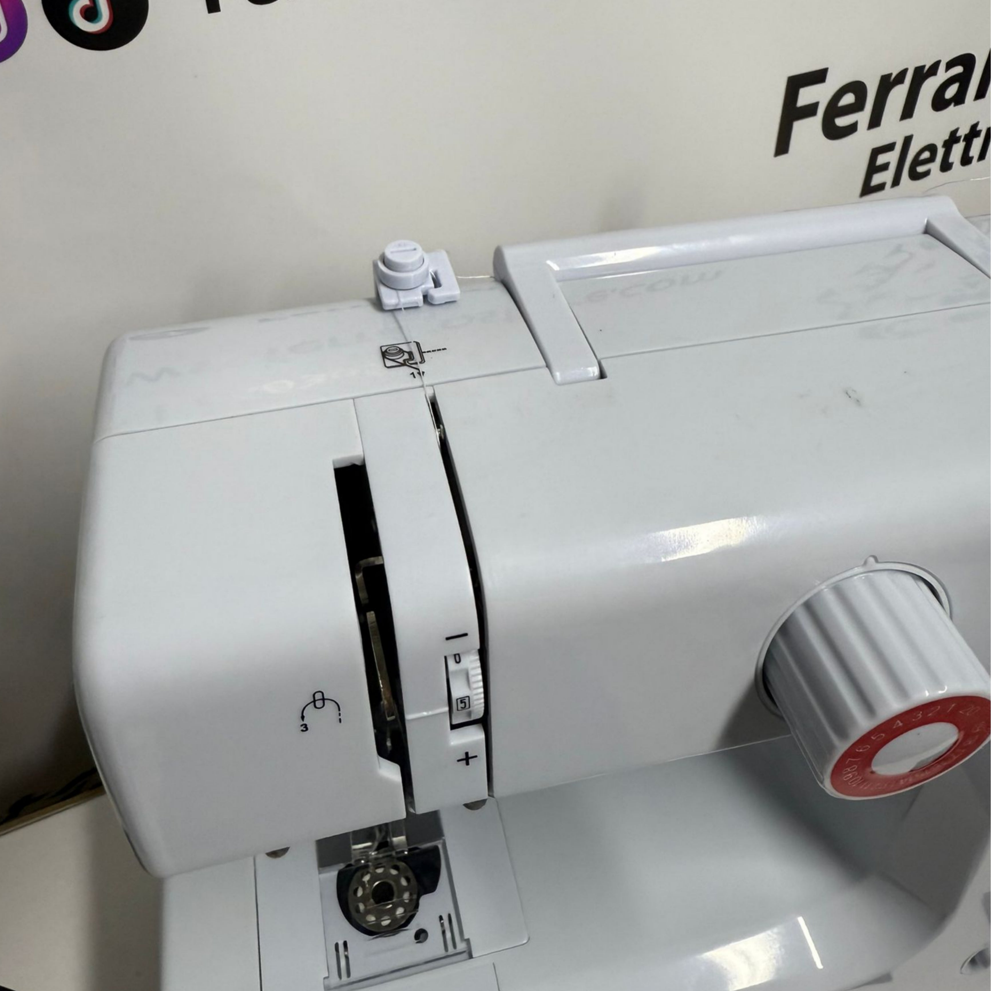 Mini Macchina da cucire, Elettrica, Multifunzione da 20 pezzi con Pedale