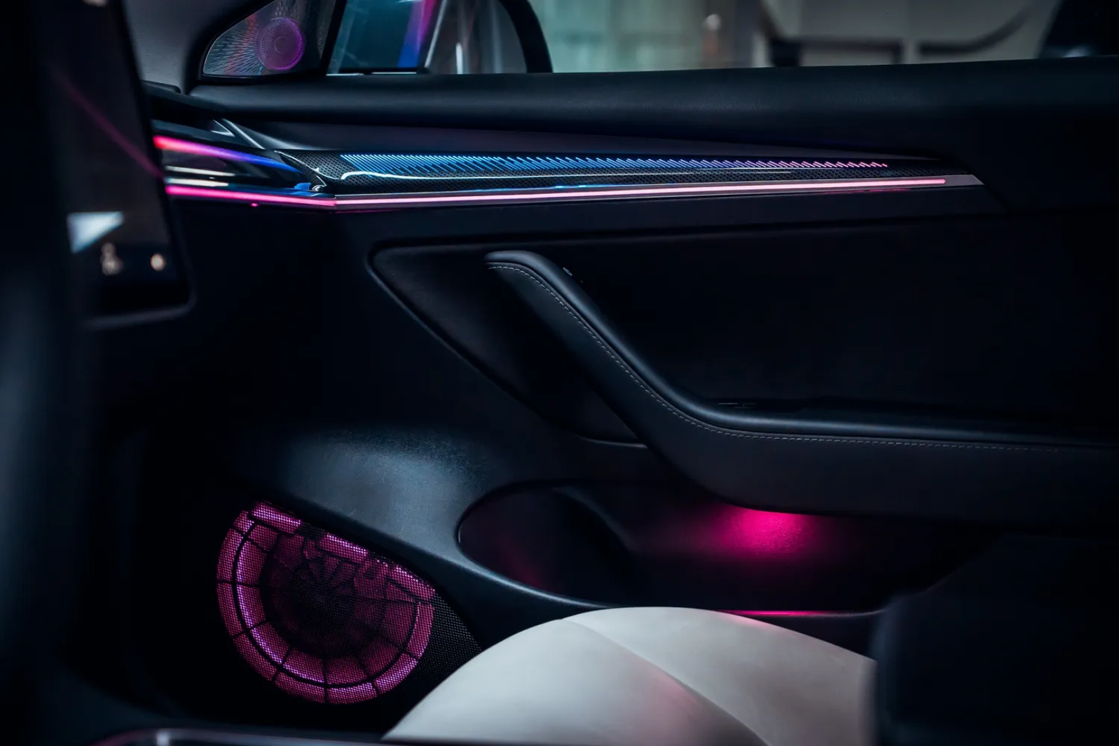 (PRENOTA) Ambient Light per Tesla Model 3/Y (2021-2023), 256 Colori, APP