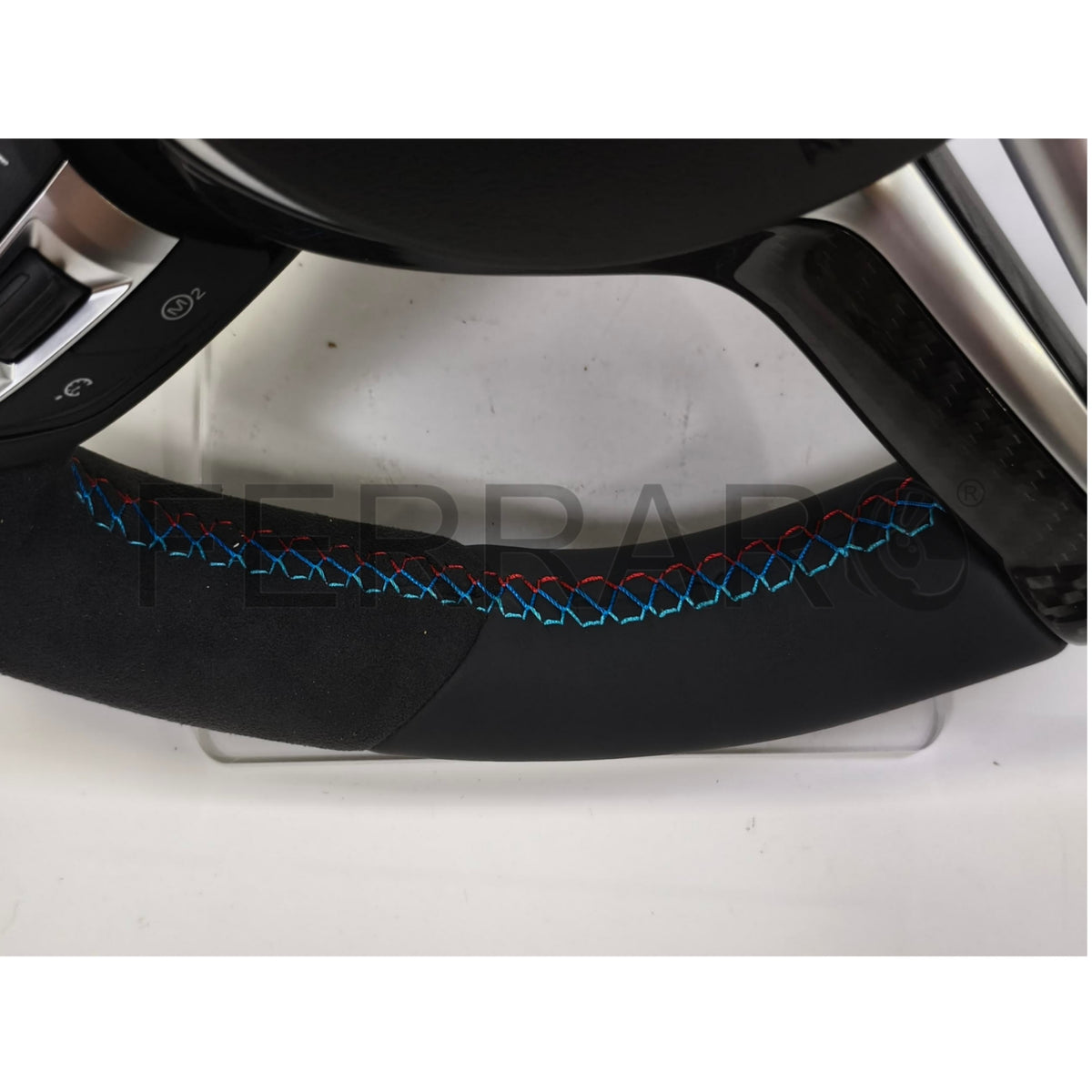 (PRENOTA) Volante per BMW, Pelle Nera, Etichetta Blu, Carbonio