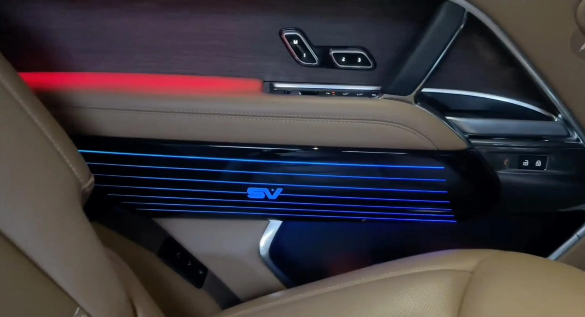 (PRENOTA) Ambient Light per Land Rover Range Rover Sport (2023-2025), 256 Colori, APP
