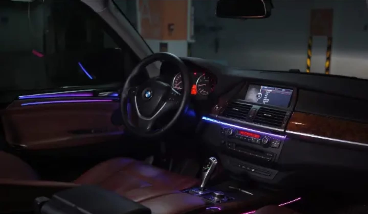 (PRENOTA) Ambient Light per BMW X5 E70 (2006-2013), 256 Colori, APP