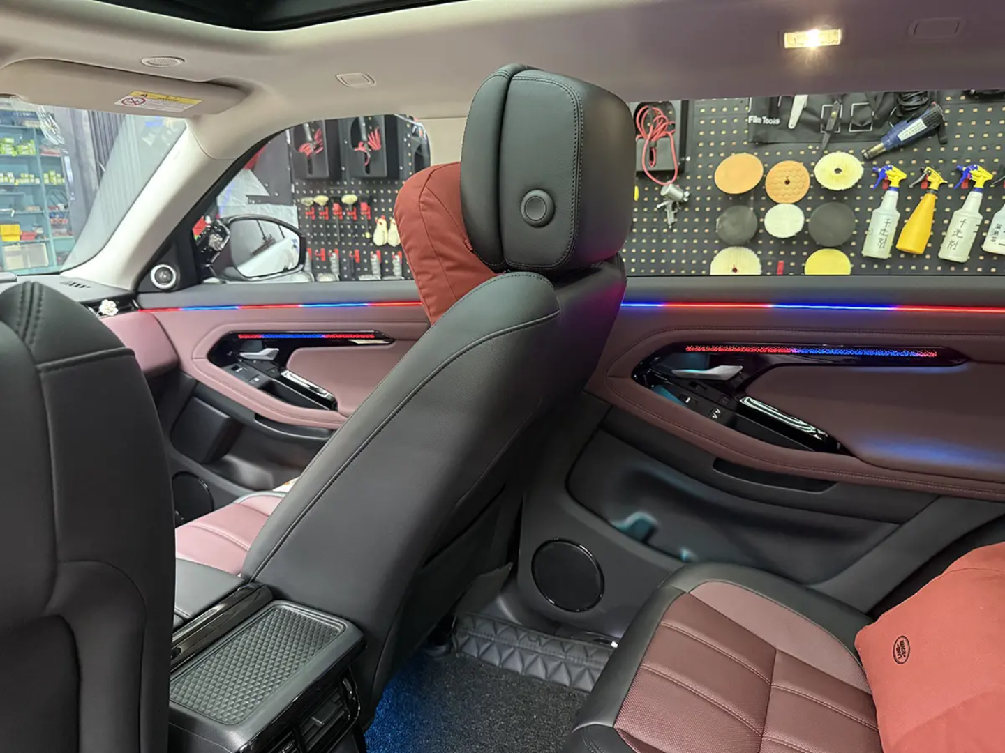 (PRENOTA) Ambient Light per Land Rover Range Rover Evoque (2018-2026), 256 Colori, APP