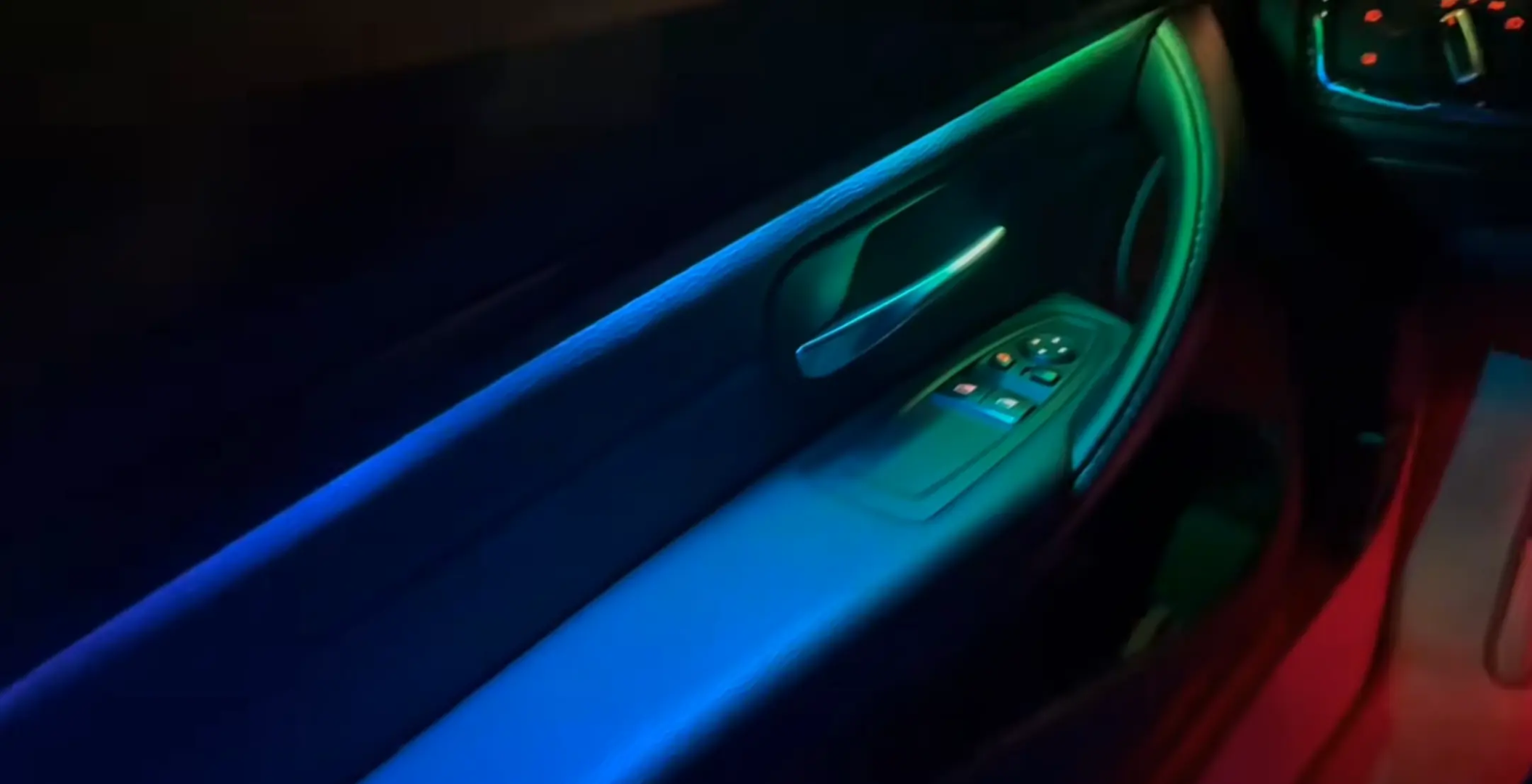 (PRENOTA) Ambient Light per BMW Serie 6 F06, F12, F13, G32, 256 Colori, APP