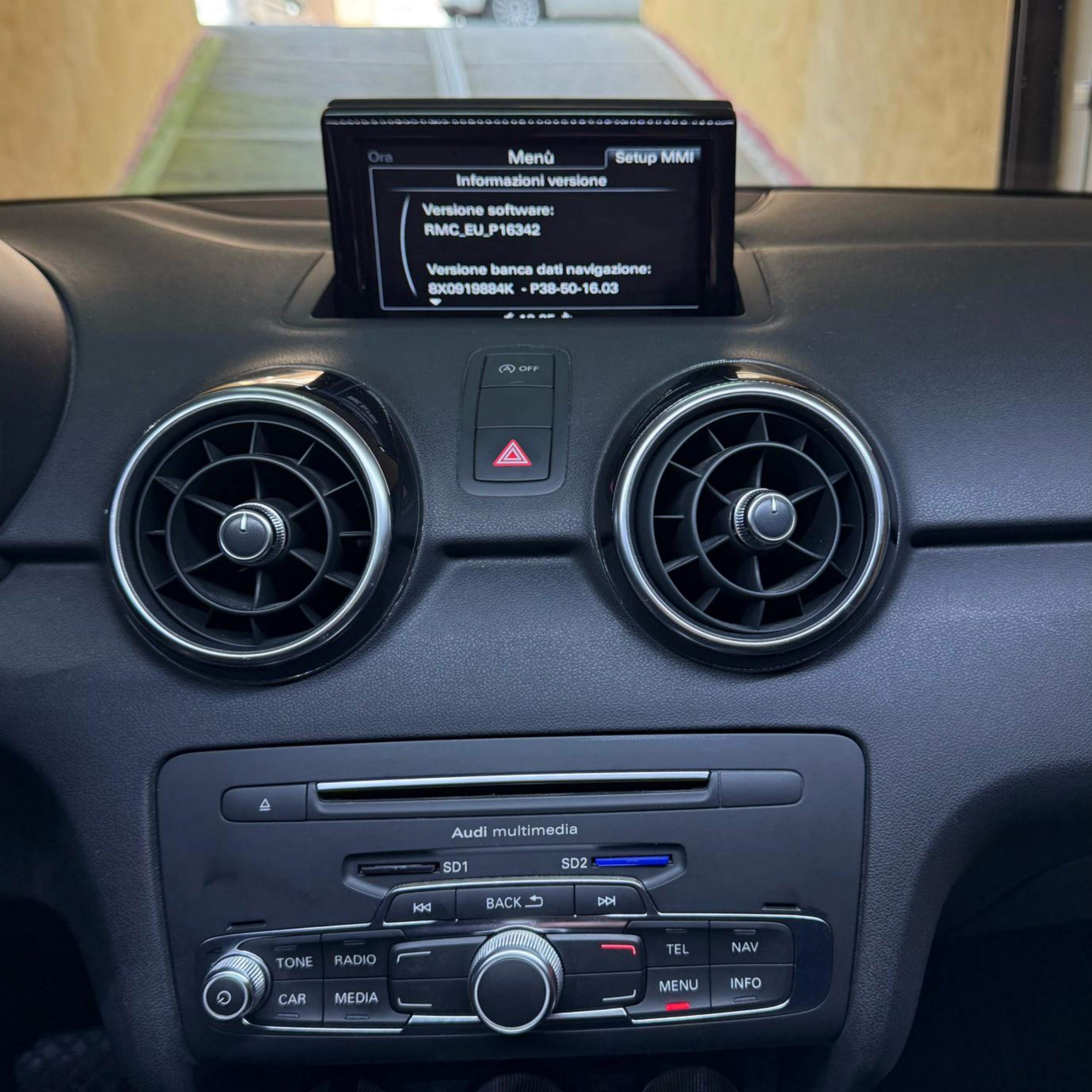 Autoradio per Audi A1, S1, Q2, 10.25" (2012-2020) Android, Bluetooth, CarPlay, Android Auto, 4/64GB RAM