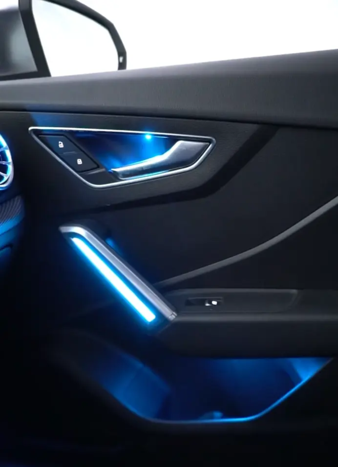 (PRENOTA) Ambient Light per Audi Q2 (2019-2026), 256 Colori, APP