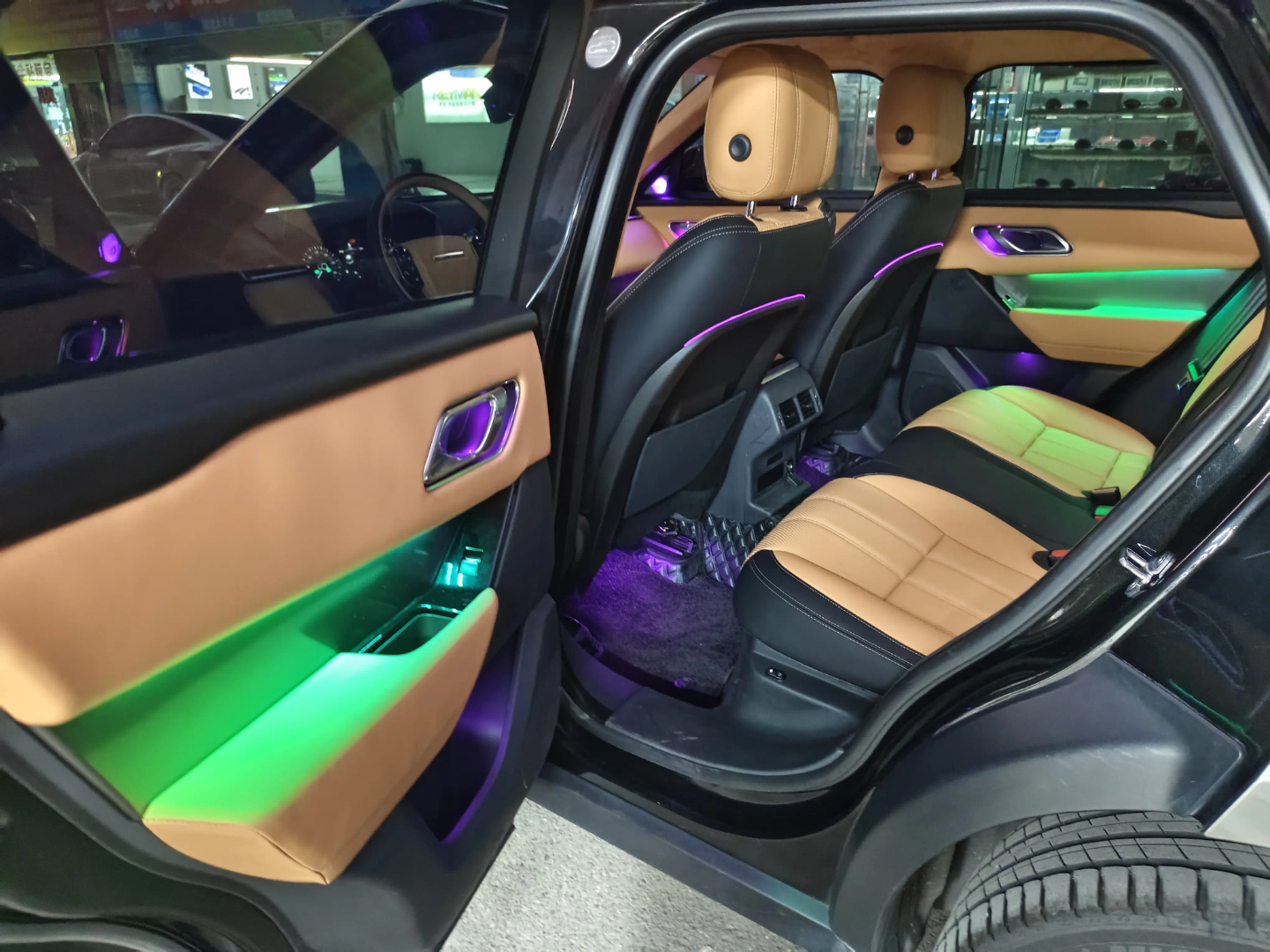 (PRENOTA) Ambient Light per Land Rover Range Rover Velar (2017-2024), 256 Colori, APP