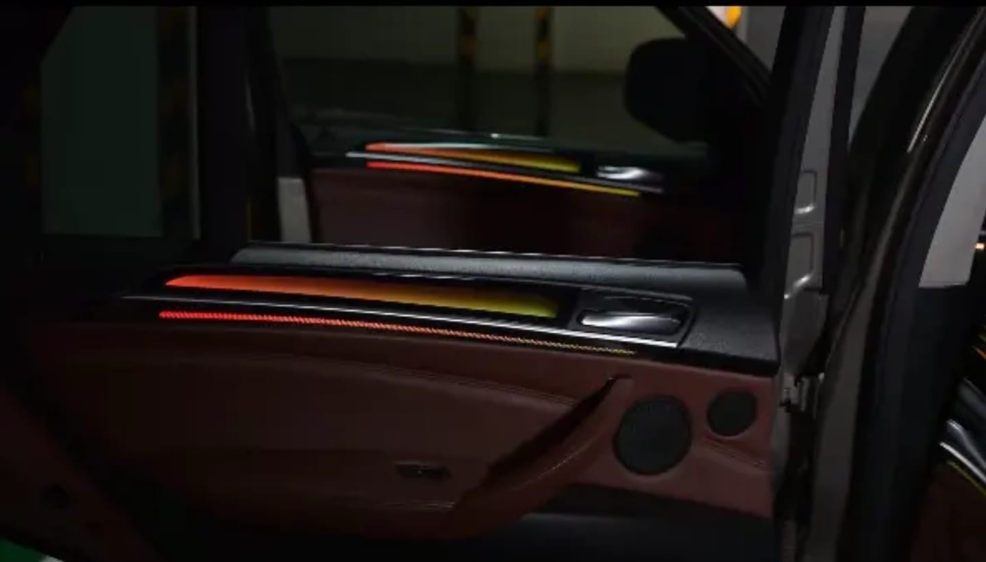 (PRENOTA) Ambient Light per BMW X5 E70 (2006-2013), 256 Colori, APP
