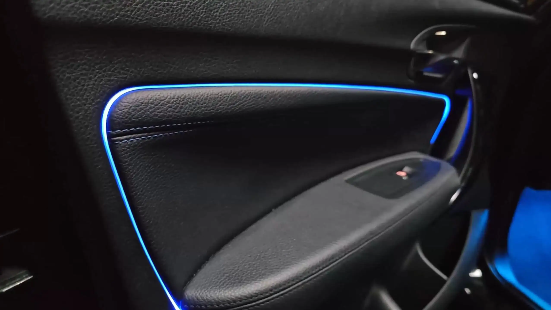 (PRENOTA) Ambient Light per BMW Serie 1 F20, F21, M140i, M135i, 116i, 118i, 120i, 125i, 256 Colori, APP