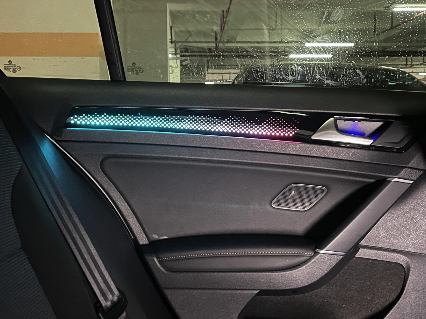 (PRENOTA) Ambient Light per Volkswagen Golf 7, 7.5 (2014-2021), 256 Colori, APP