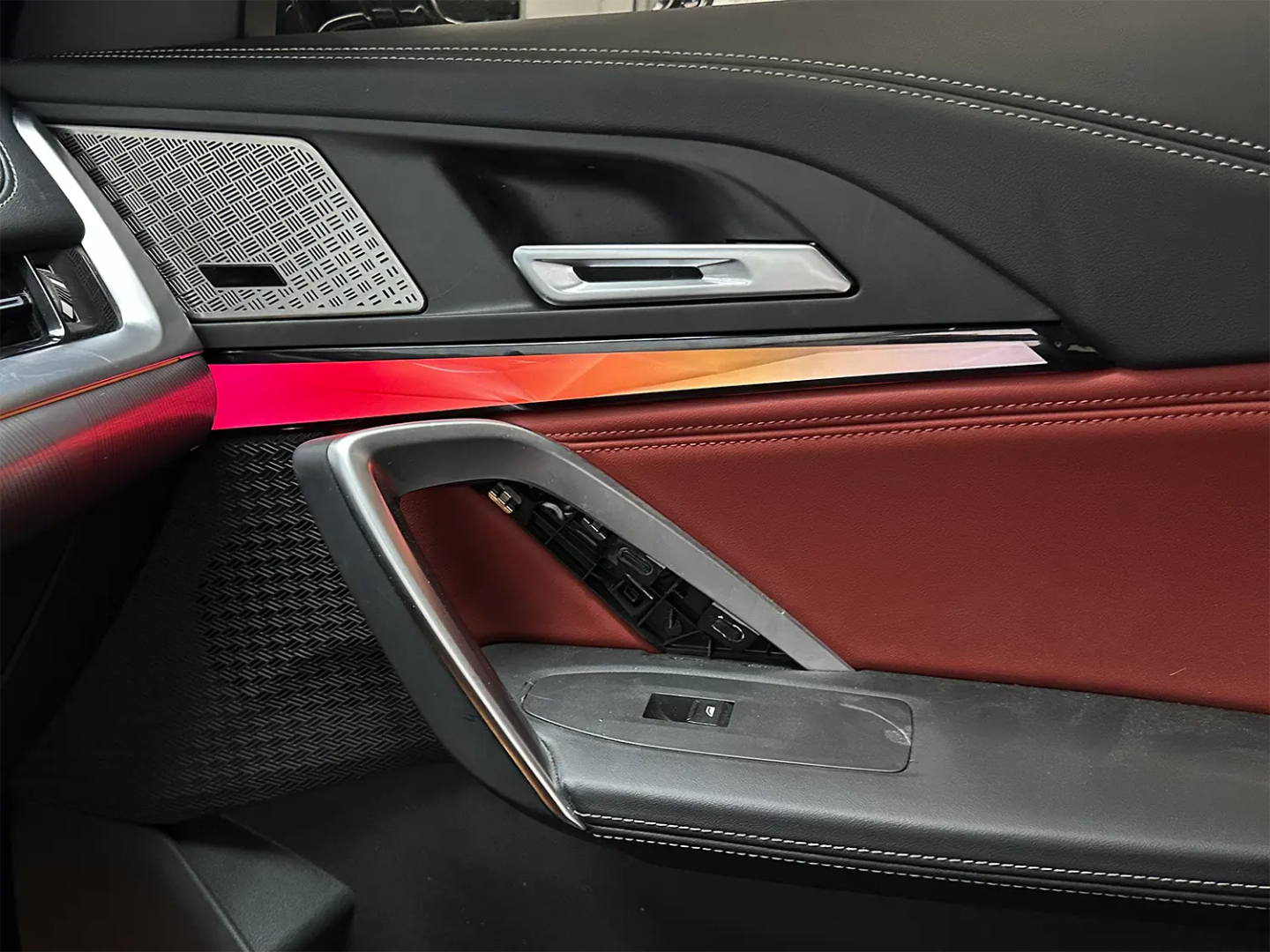 (PRENOTA) Ambient Light per BMW U11, U13, X1, IX1, IX2, IX2 (2022>), 256 Colori, APP