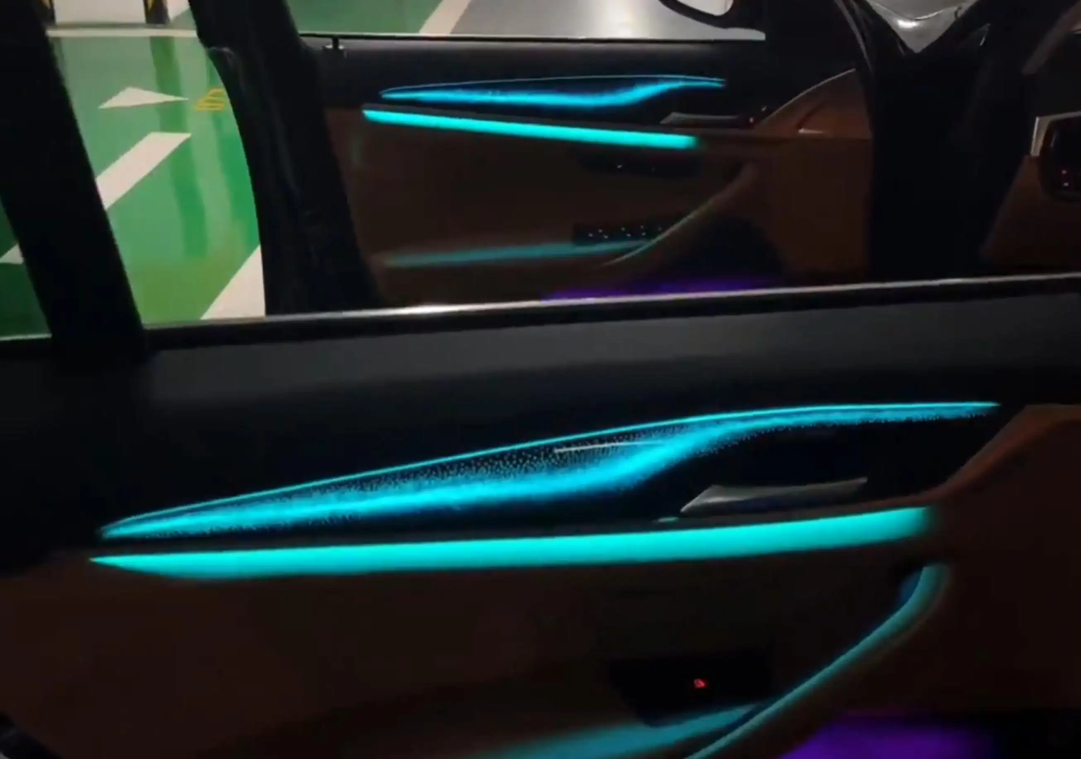 (PRENOTA) Ambient Light per BMW Serie 5 G30 (2017-2023), 256 Colori, APP