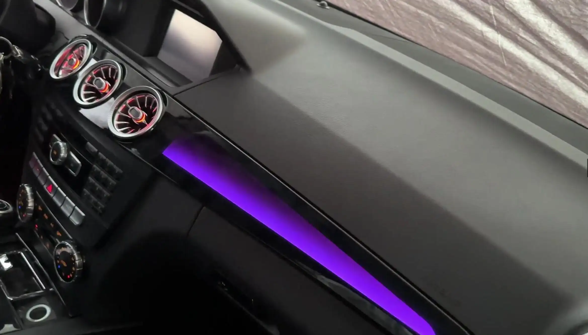 (PRENOTA) Ambient Light per Mercedes Classe C W204 (2007-2014), 256 Colori, APP