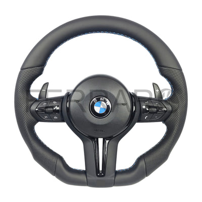 (PRENOTA) Volante per BMW, Pelle Nera, Cromatura Nera, Filo Multicolore