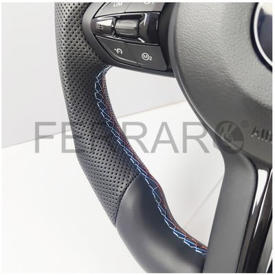 (PRENOTA) Volante per BMW, Pelle Nera, Cromatura Nera, Filo Multicolore