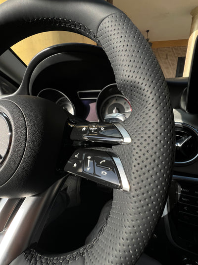 (PRENOTA) Volante per Mercedes, Nera, Linea Nera, Perforazione, AMG
