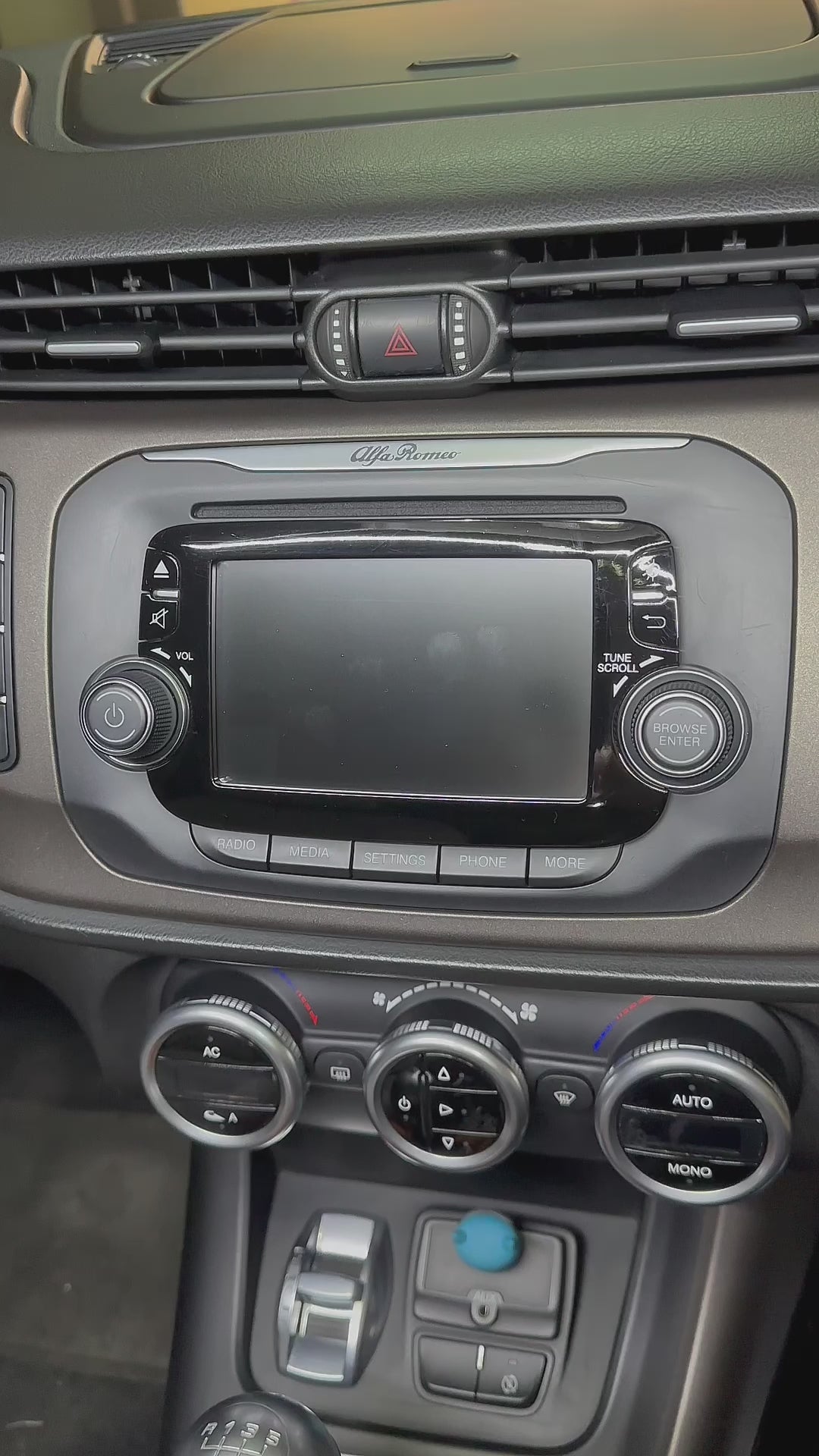Autoradio per AlfaRomeo Giulietta 7" (Dal 2014+) Android, Bluetooth,  CarPlay, Android Auto, 2GB/4GB/6GB/8GB Ram