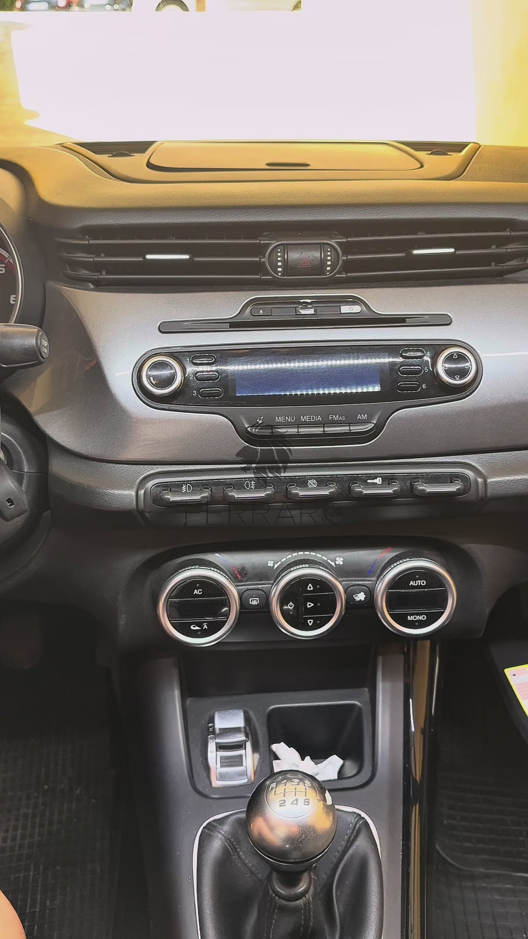 Autoradio per AlfaRomeo Giulietta 9" Interno (2010-2014) Android, Bluetooth, CarPlay, Android Auto 2GB/4GB/6GB/8GB Ram