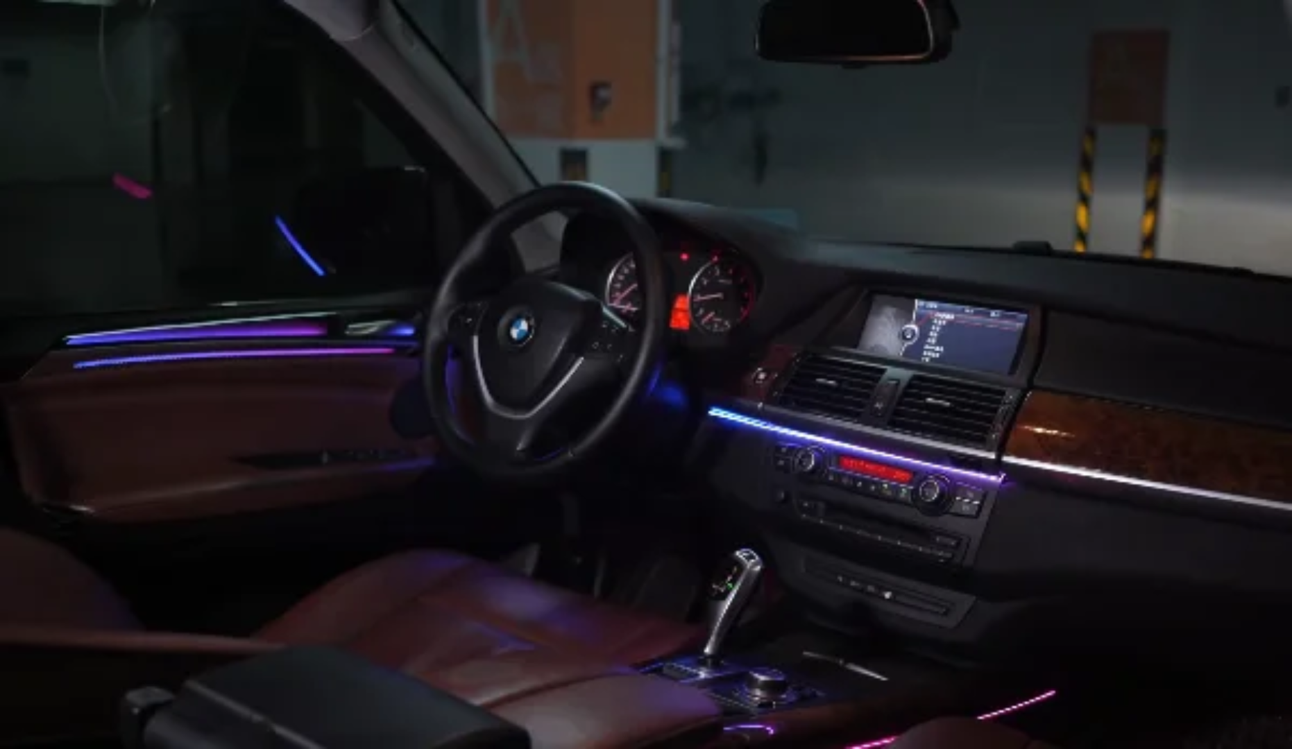 (PRENOTA) Ambient Light per BMW X5 E70 (2006-2013), 256 Colori, APP