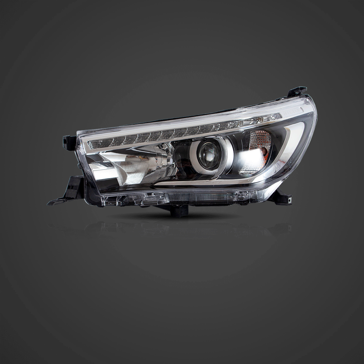 (PRENOTA) Fanali Anteriore Completo per Toyota Hilux SR5 (2015-2020) a LED