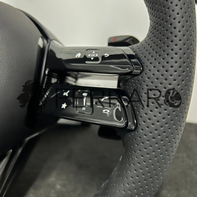 (PRENOTA) Volante per Mercedes, Nero Lucido, Logo Argento, Filo Nero, Perforato