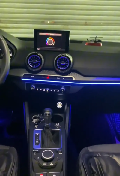 (PRENOTA) Ambient Light per Audi Q2 (2019-2026), 256 Colori, APP