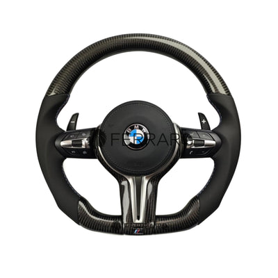 (PRENOTA) Volante per BMW, Carbonio Obliquo, Pelle Nera, Filo Tricolore