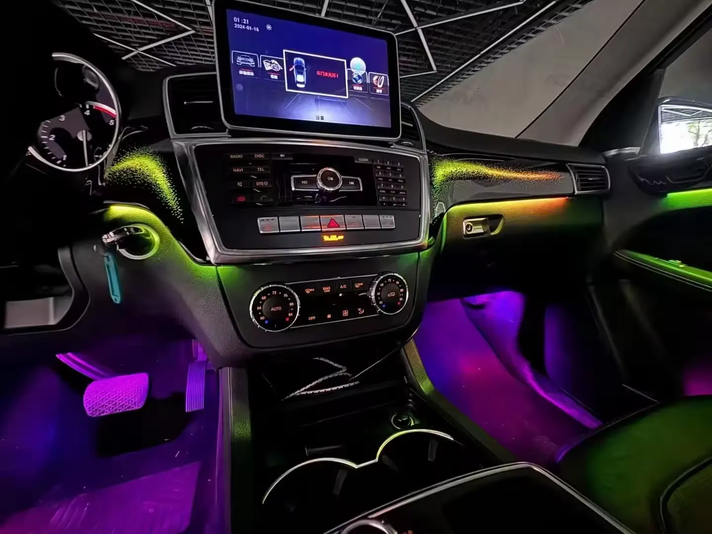 (PRENOTA) Ambient Light per Mercedes Benz ML, GL, GLE, GLS, 256 Colori, APP