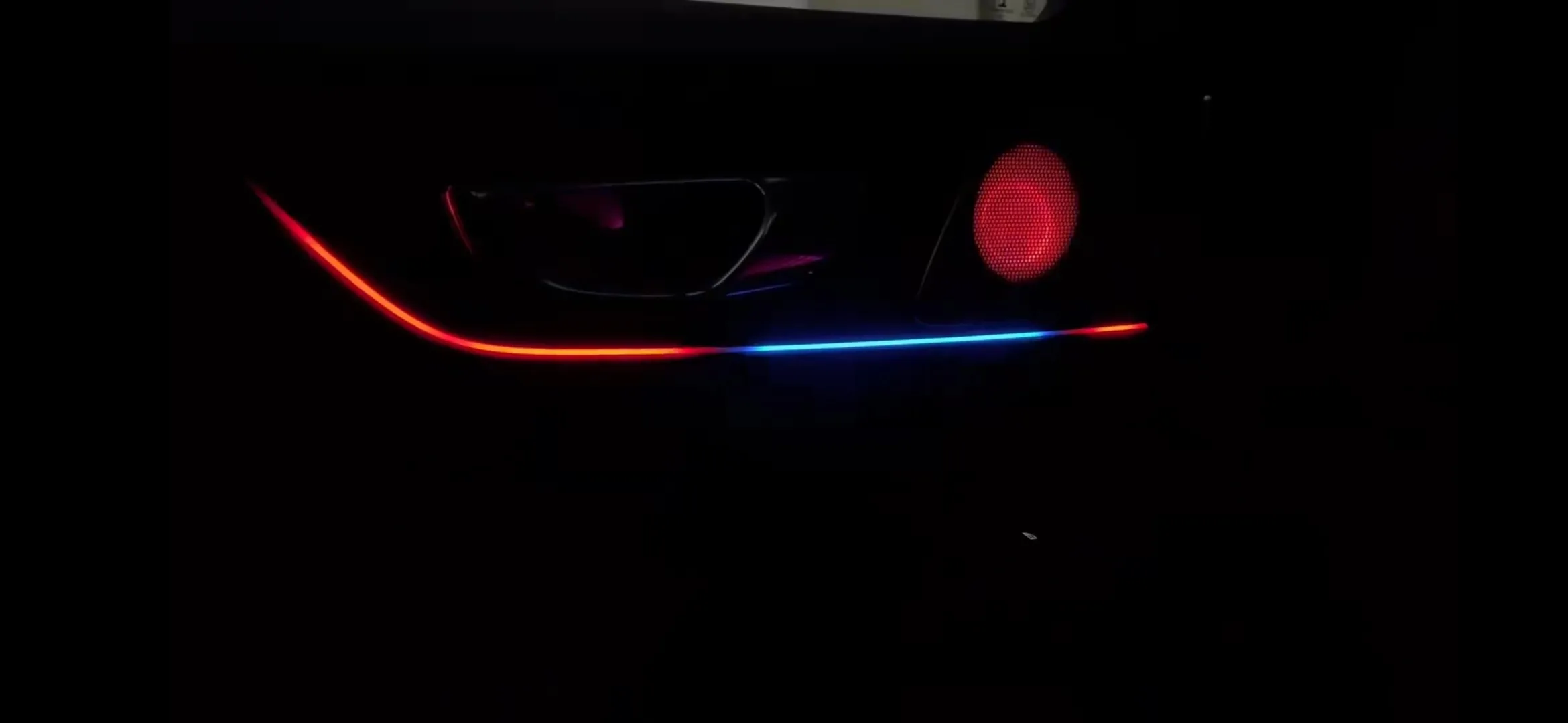 (PRENOTA) Ambient Light per Volvo XC60 (2017-2026), 256 Colori, APP