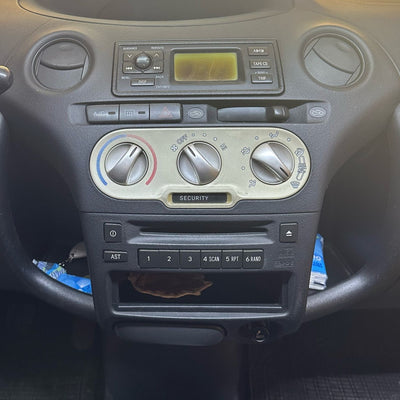 Autoradio per Toyota Yaris 5" | 1999-2005 | Bluetooth | Radio | USB | Navigatore | CarPlay e Android Auto Cablato