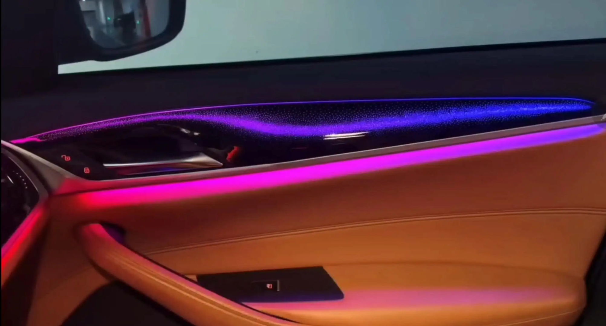 (PRENOTA) Ambient Light per BMW Serie 5 G30 (2017-2023), 256 Colori, APP