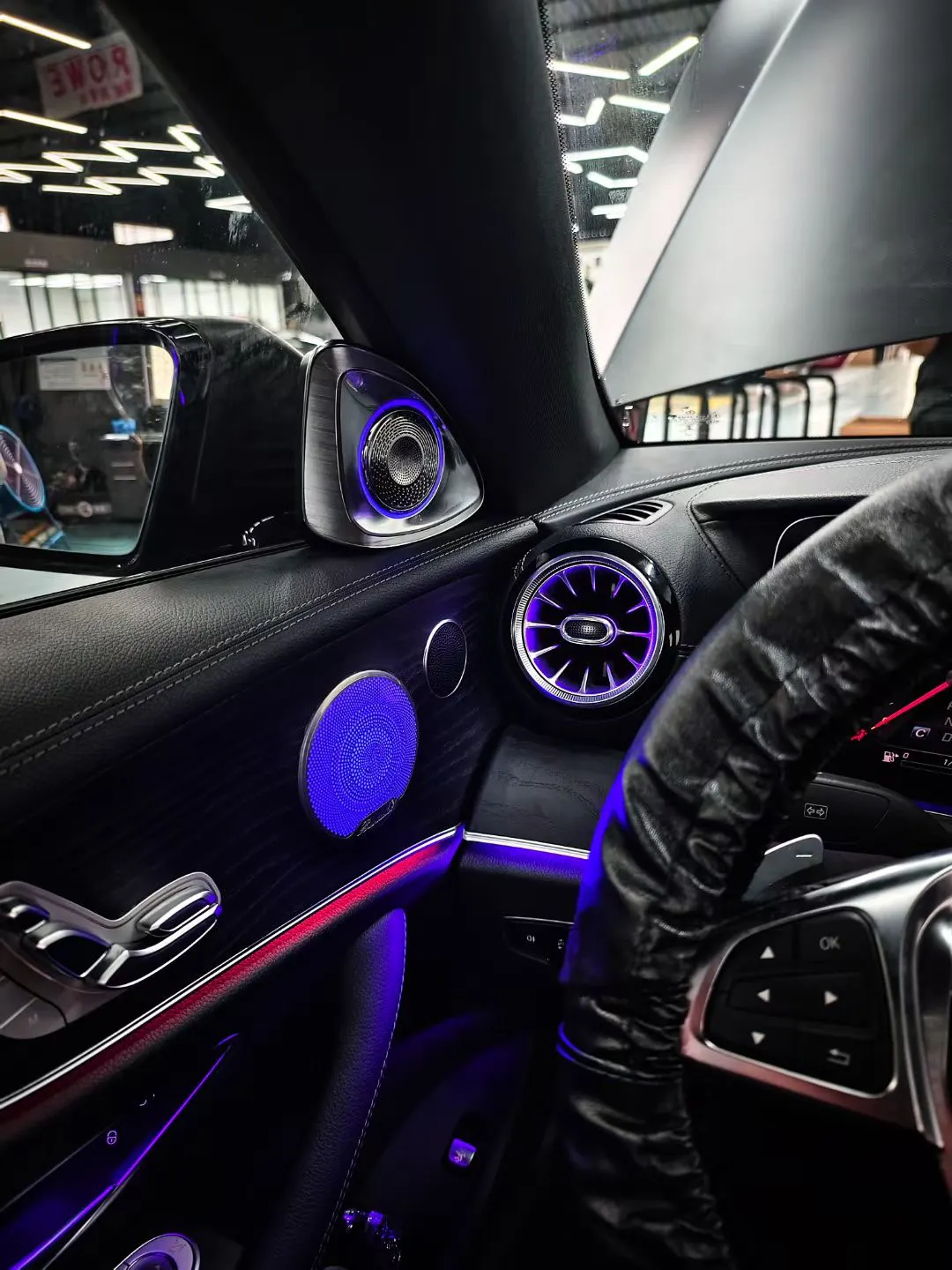 (PRENOTA) Ambient Light per Mercedes Classe E W238 (2016-2022), 256 Colori, APP