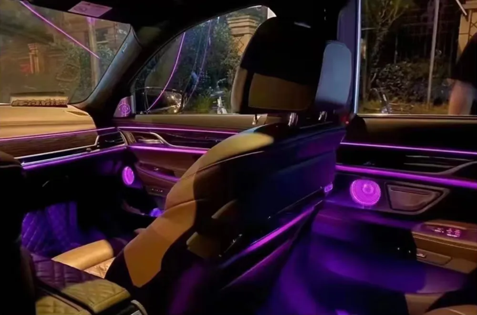 (PRENOTA) Ambient Light per BMW Serie 7, G11, G12 (2015-2023), 256 Colori, APP