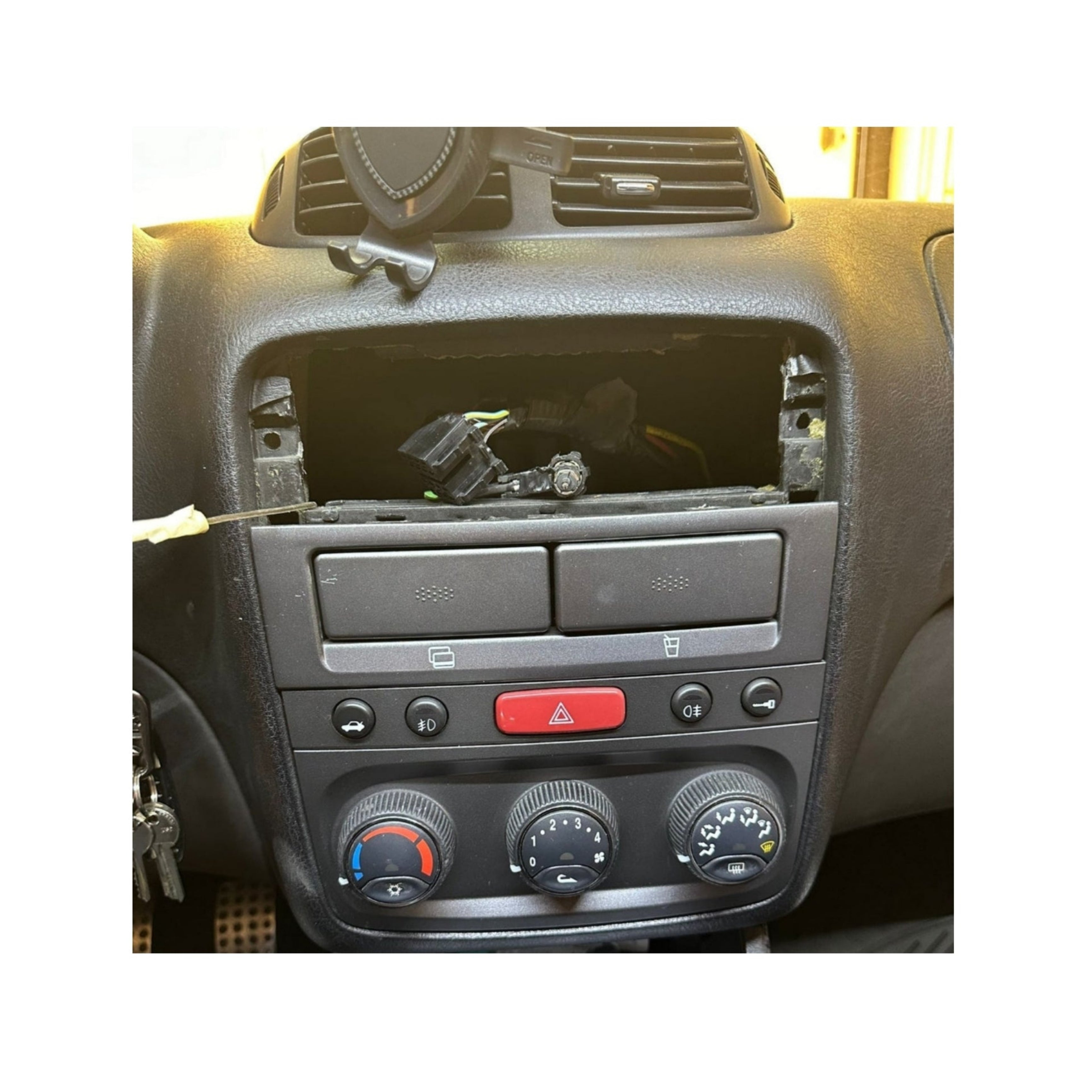 Autoradio per Alfaromeo 147 9" 2K, Android, Bluetooth, CarPlay, Android Auto, 12/256GB Ram