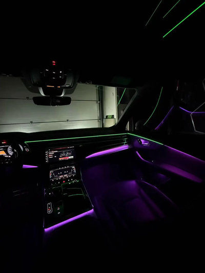 (PRENOTA) Ambient Light per Audi Q7 (2020-2025), 256 Colori, APP