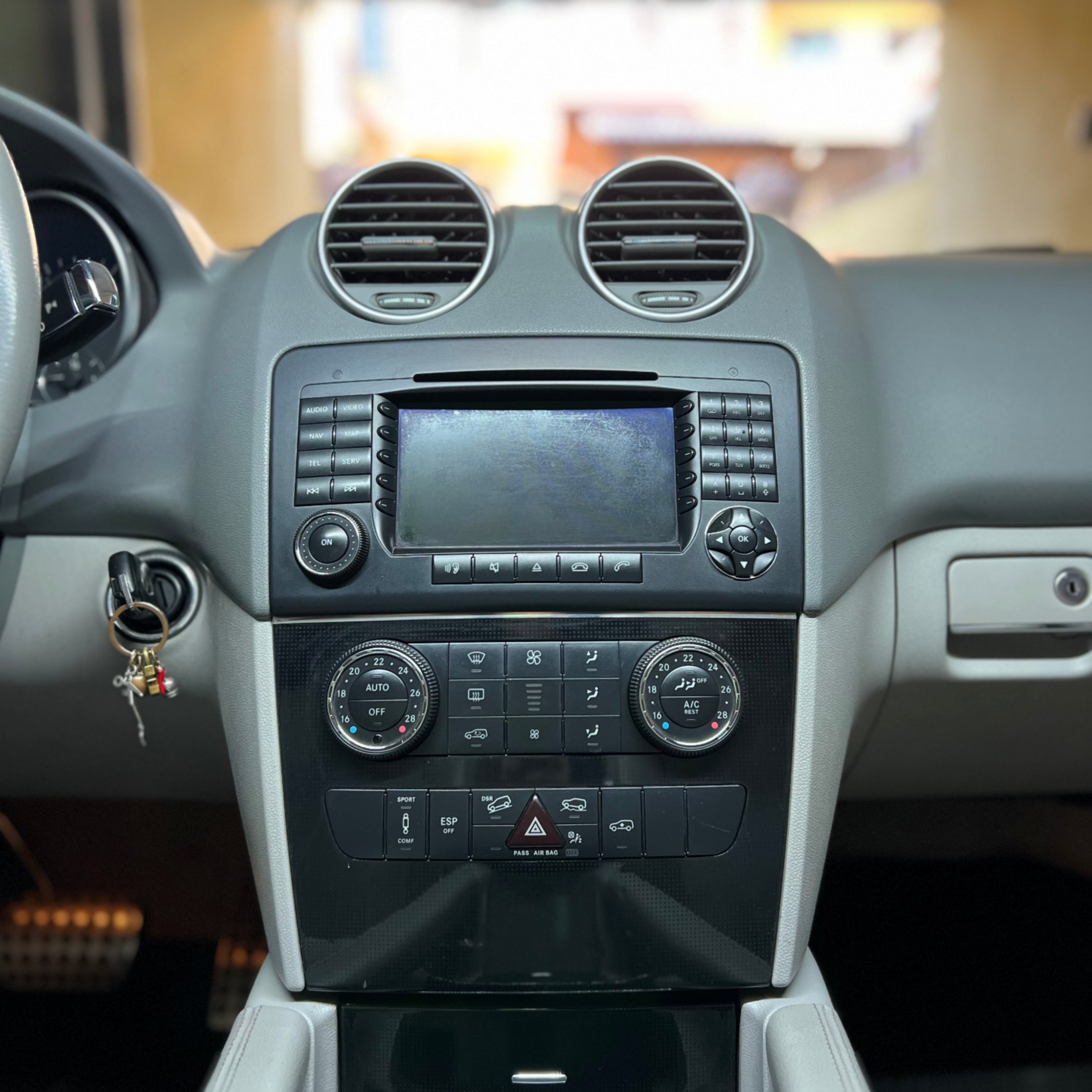 (PRENOTA) Kit Montaggio Autoradio 9"Pollici Mercedes Classe ML, GL X164 (2005-2012), Mascherina, Cablaggio per Autoradio Android