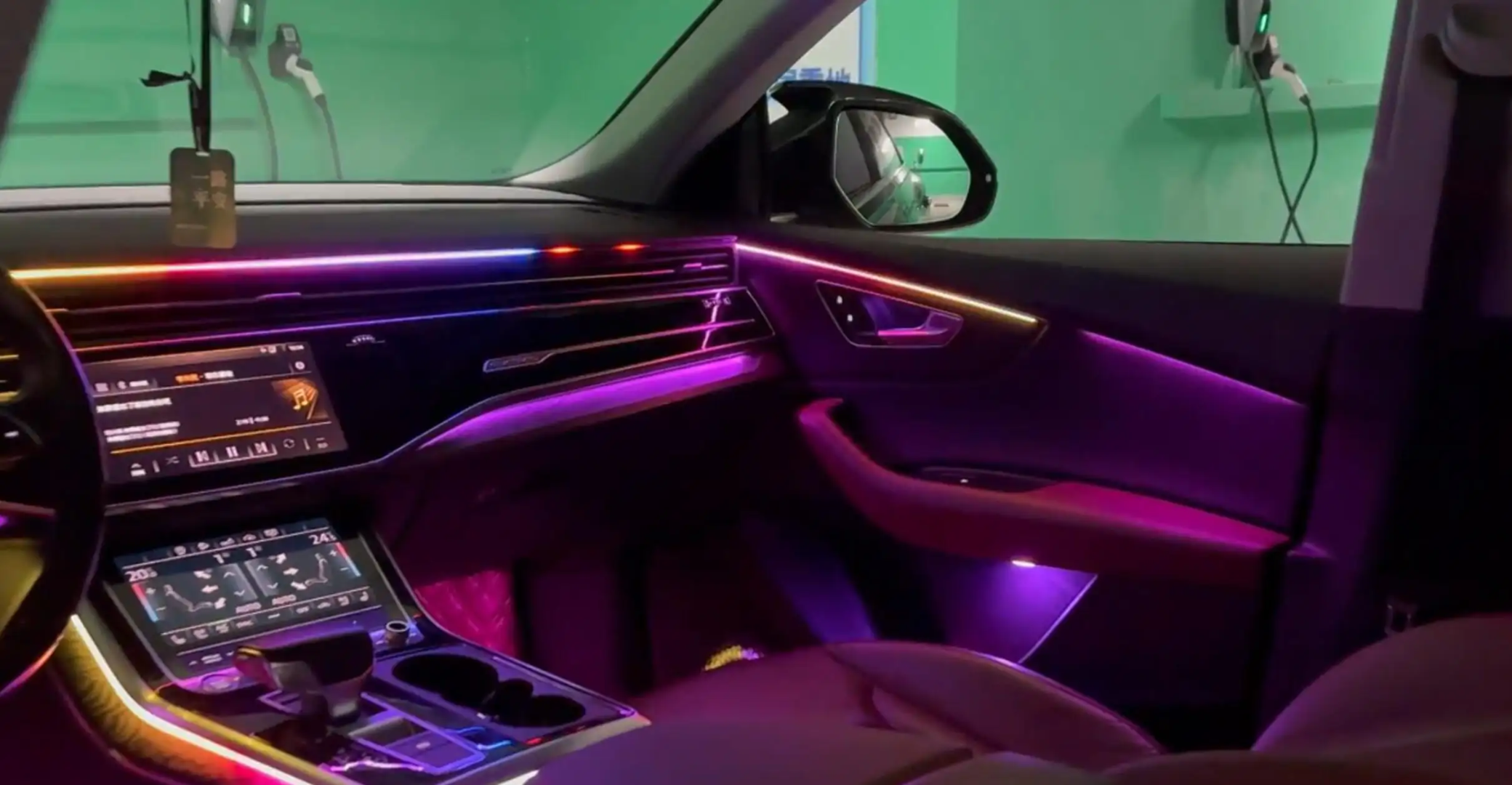 (PRENOTA) Ambient Light per Audi Q8 SQ8 RS Q8 (2018-2024), 256 Colori, APP