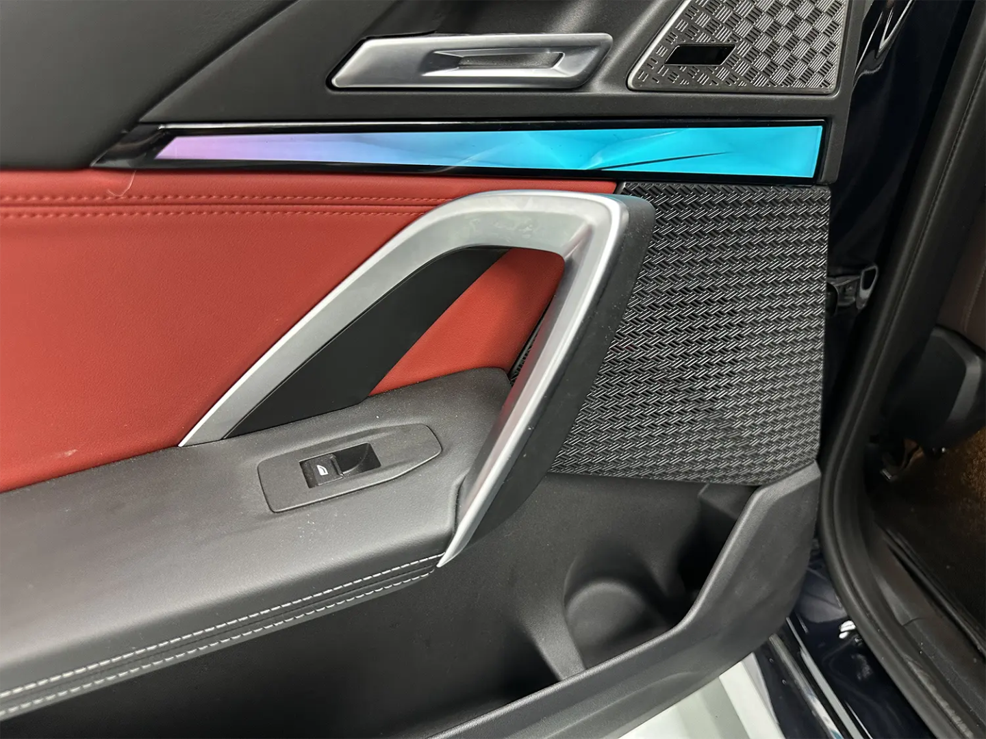 (PRENOTA) Ambient Light per BMW U11, U13, X1, IX1, IX2, IX2 (2022>), 256 Colori, APP
