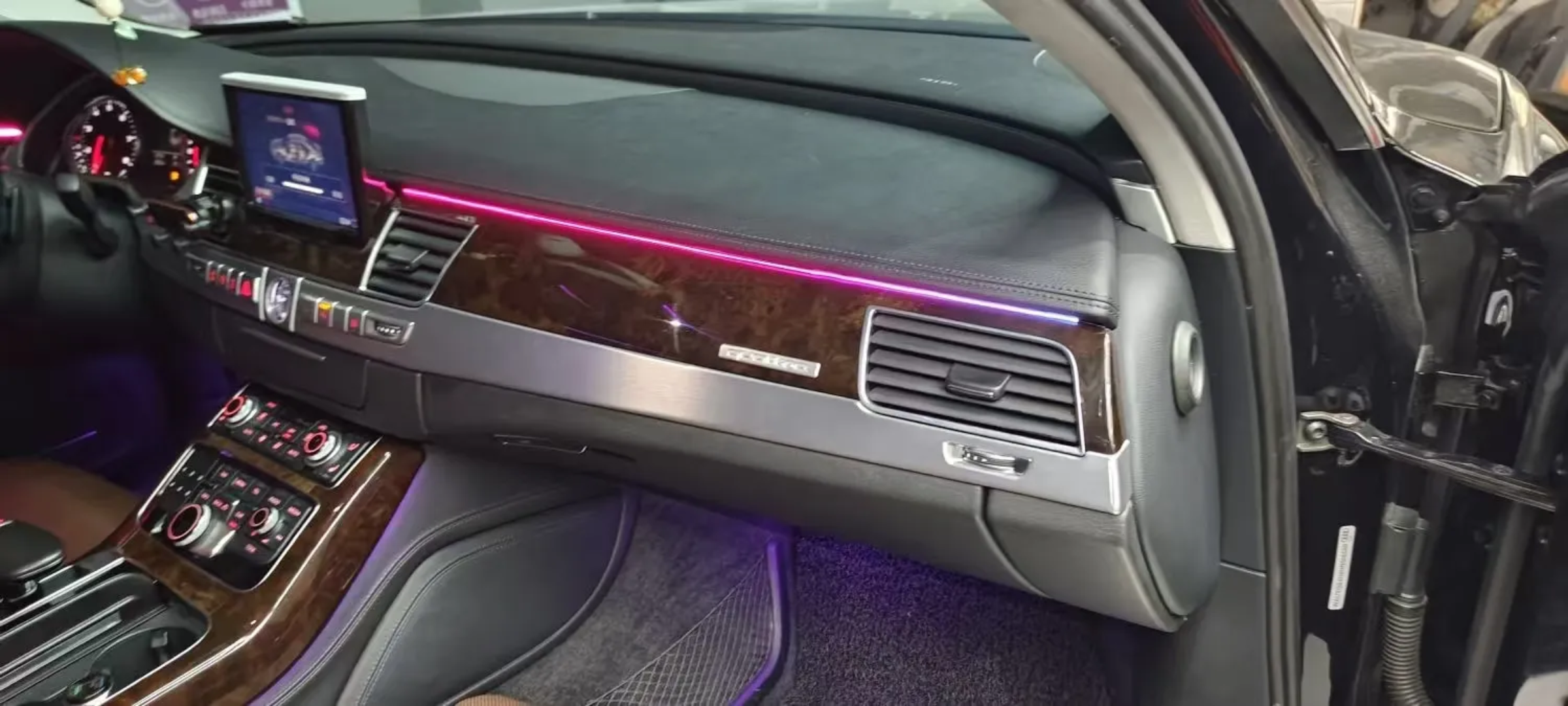 (PRENOTA) Ambient Light per Audi A8 D4, 256 Colori, APP