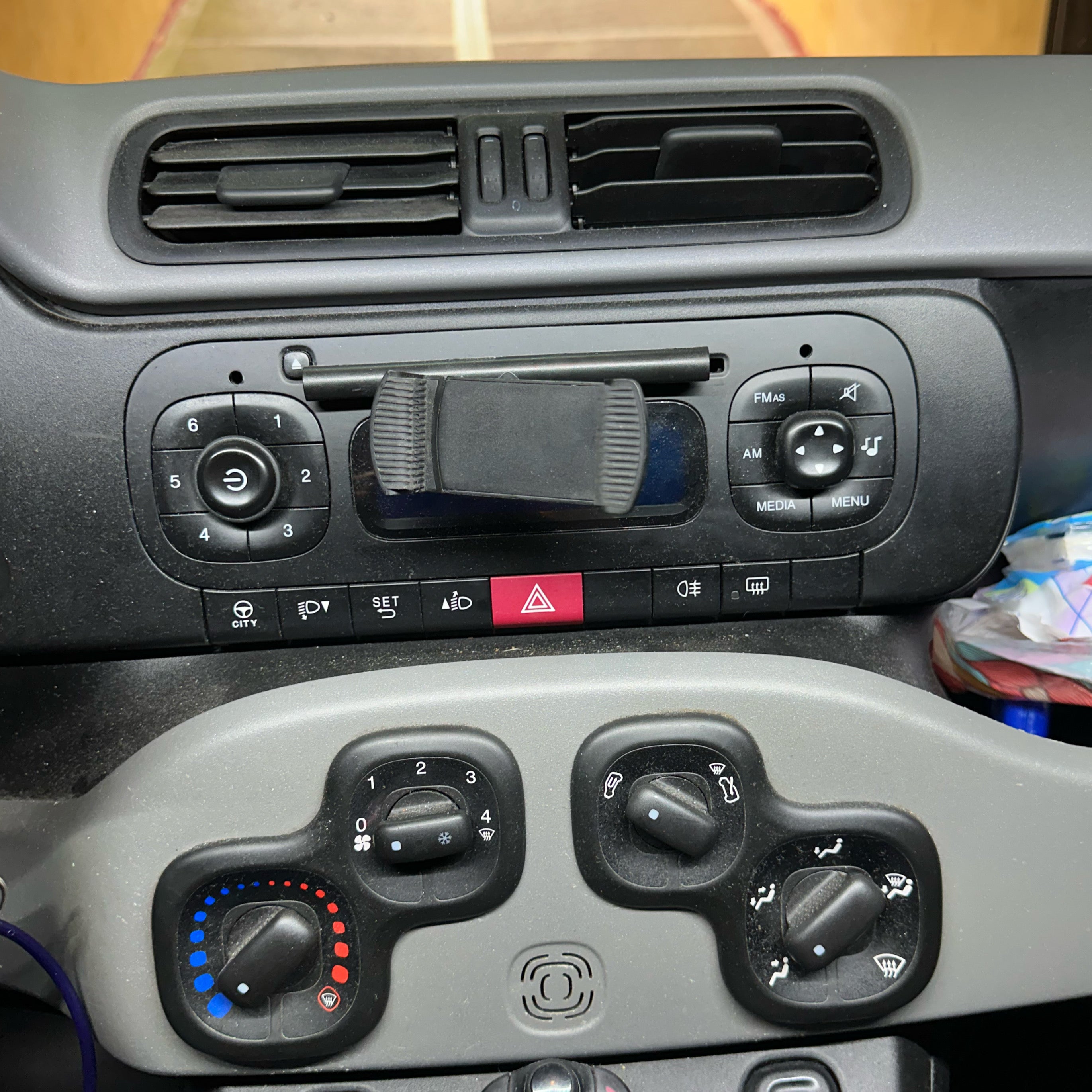 Autoradio per Fiat Panda 3a Serie 7" | Dal 2013> | Android | Bluetooth | CarPlay | Android Auto | 2GB/4GB/6GB/8GB Ram