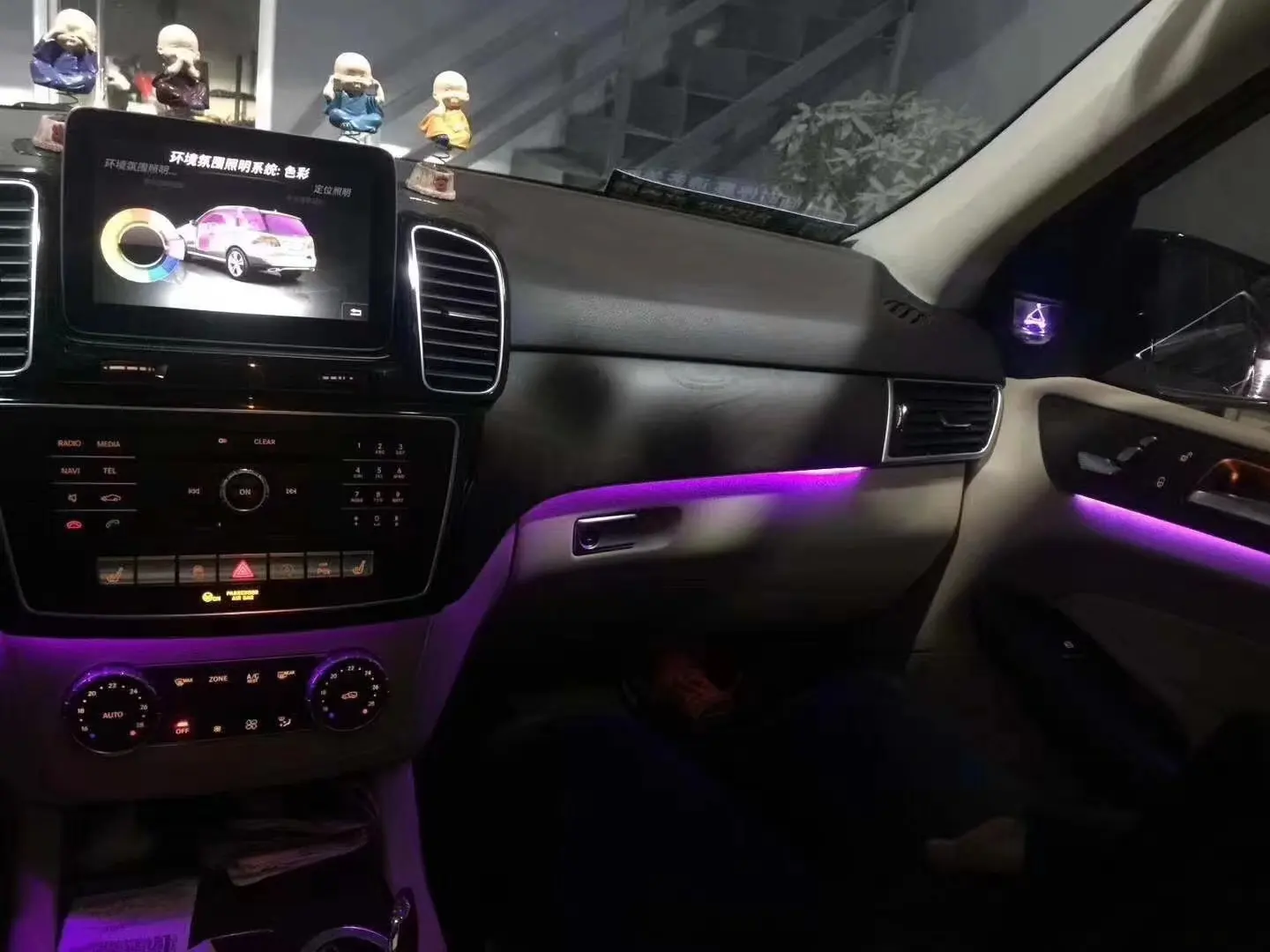 (PRENOTA) Ambient Light per Mercedes Benz ML, GL, GLE, GLS, 256 Colori, APP