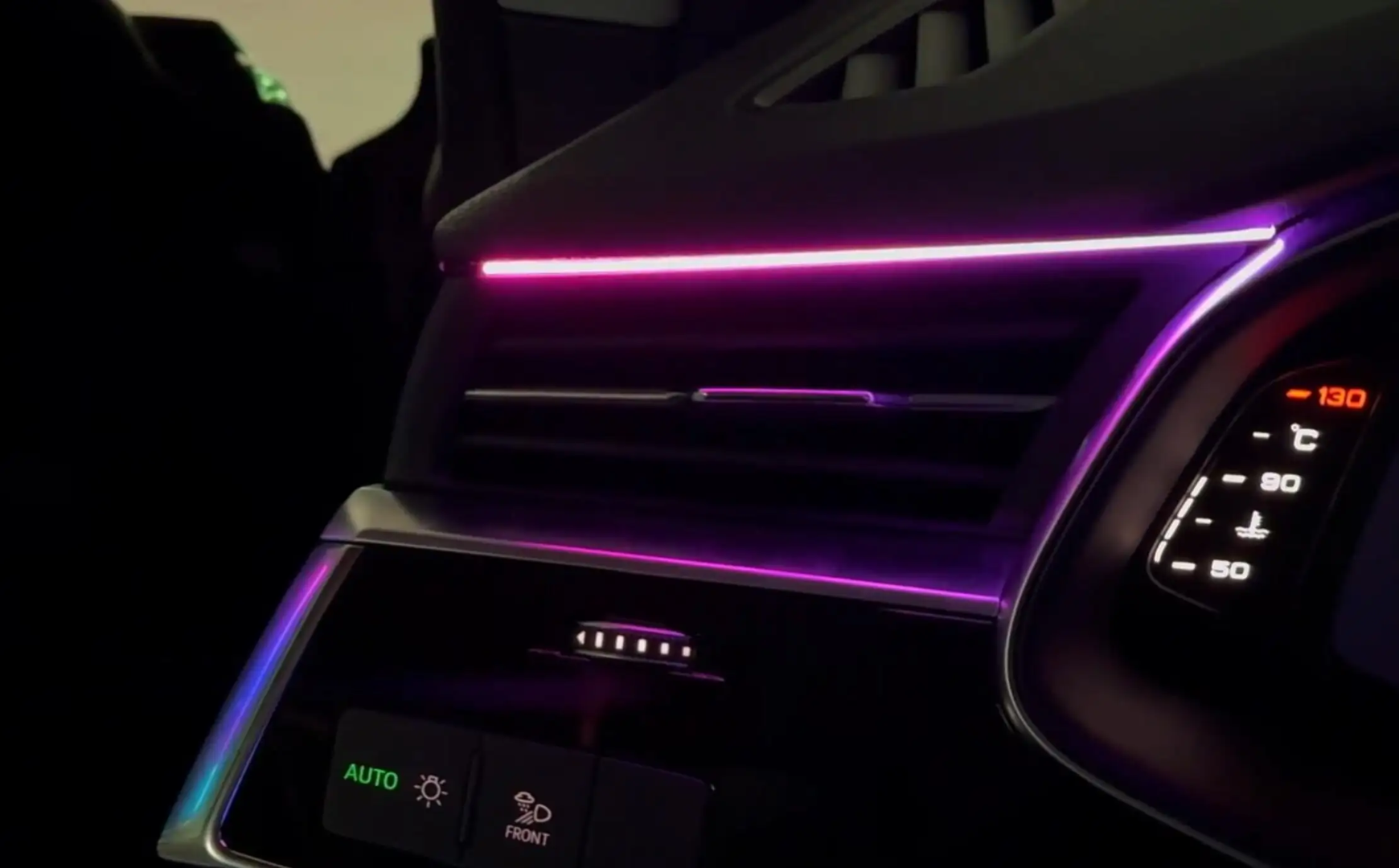 (PRENOTA) Ambient Light per Audi Q8 SQ8 RS Q8 (2018-2024), 256 Colori, APP