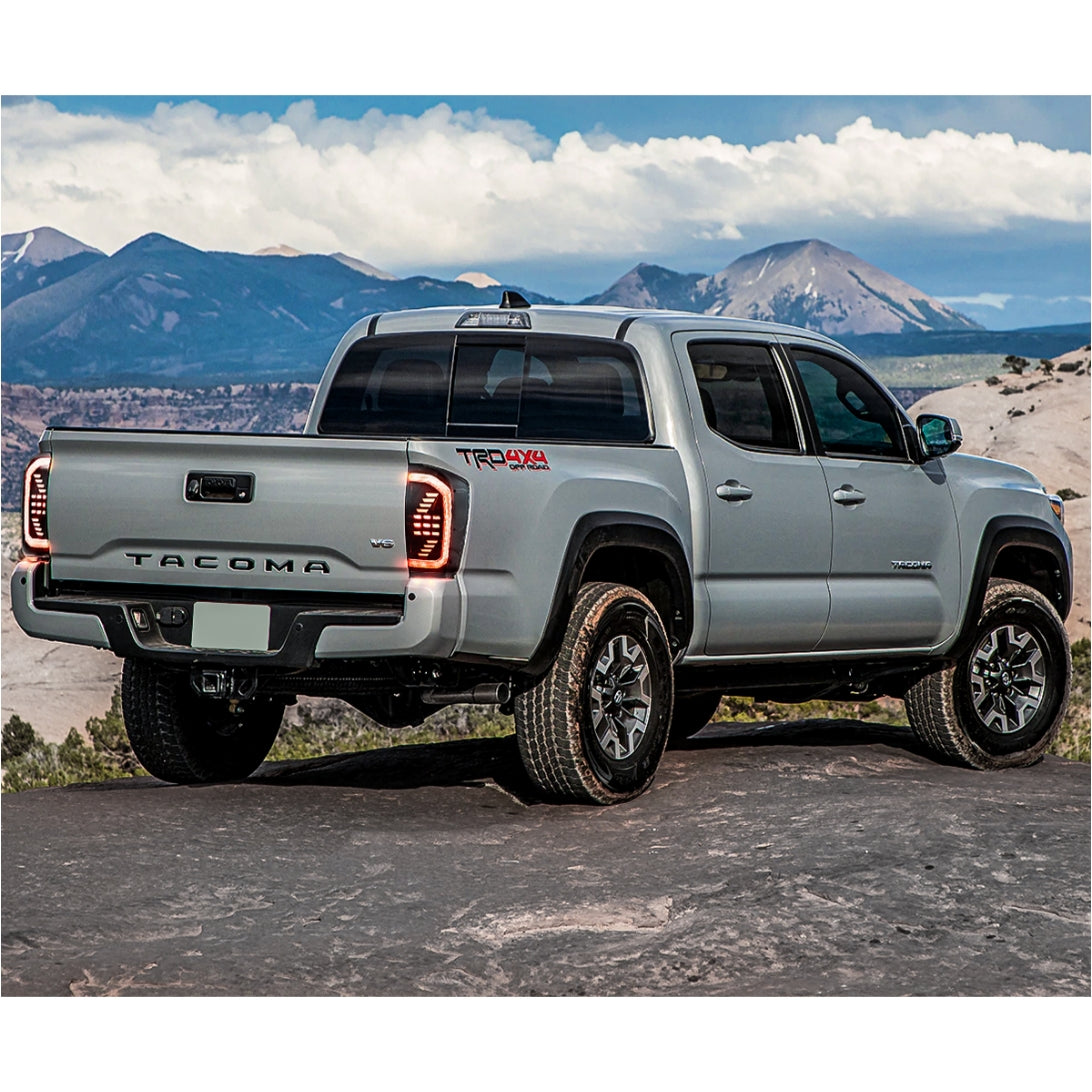 (PRENOTA) Fanali Posteriore Completo per Toyota Tacoma N300 (2016-2023) a LED