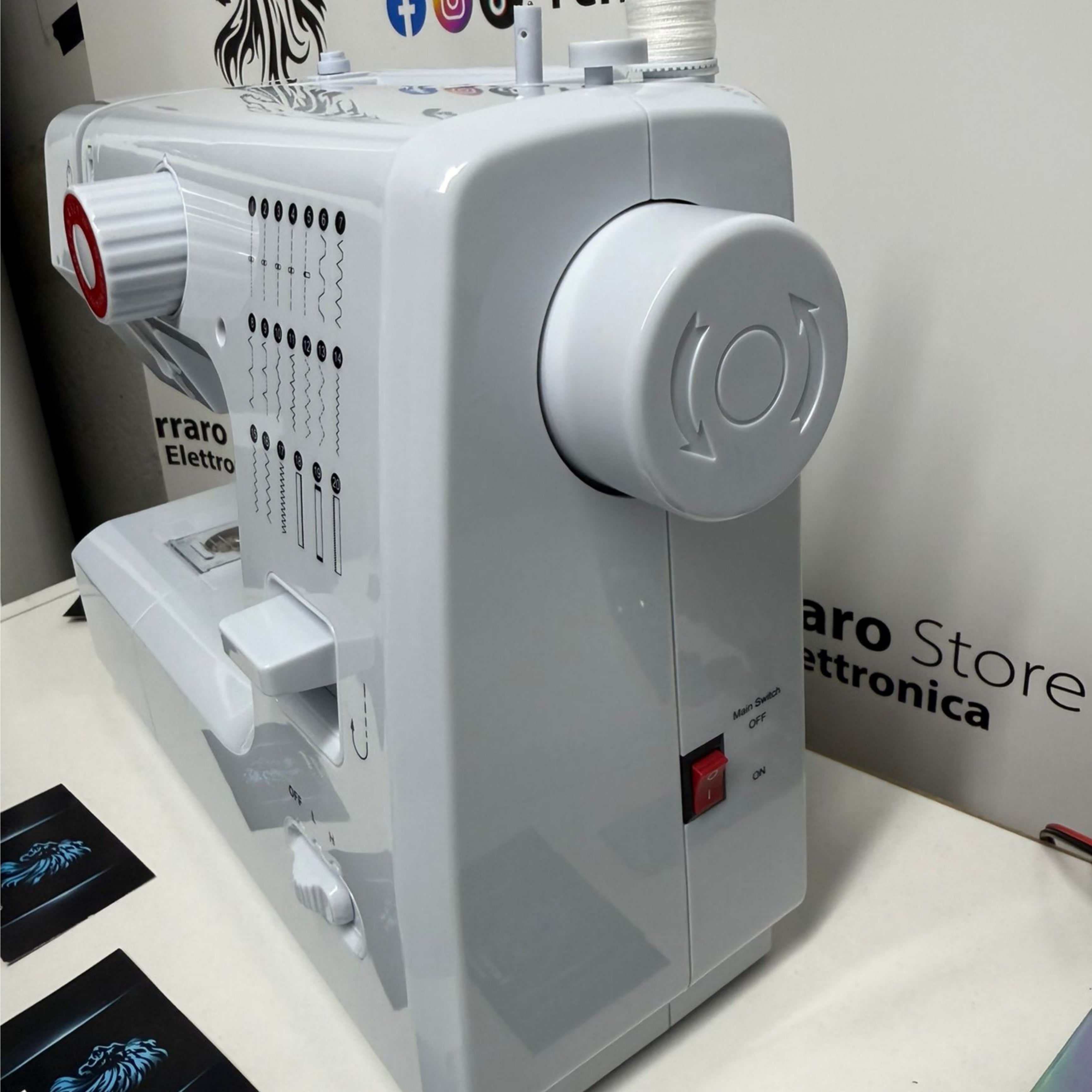 Mini Macchina da cucire, Elettrica, Multifunzione da 20 pezzi con Pedale