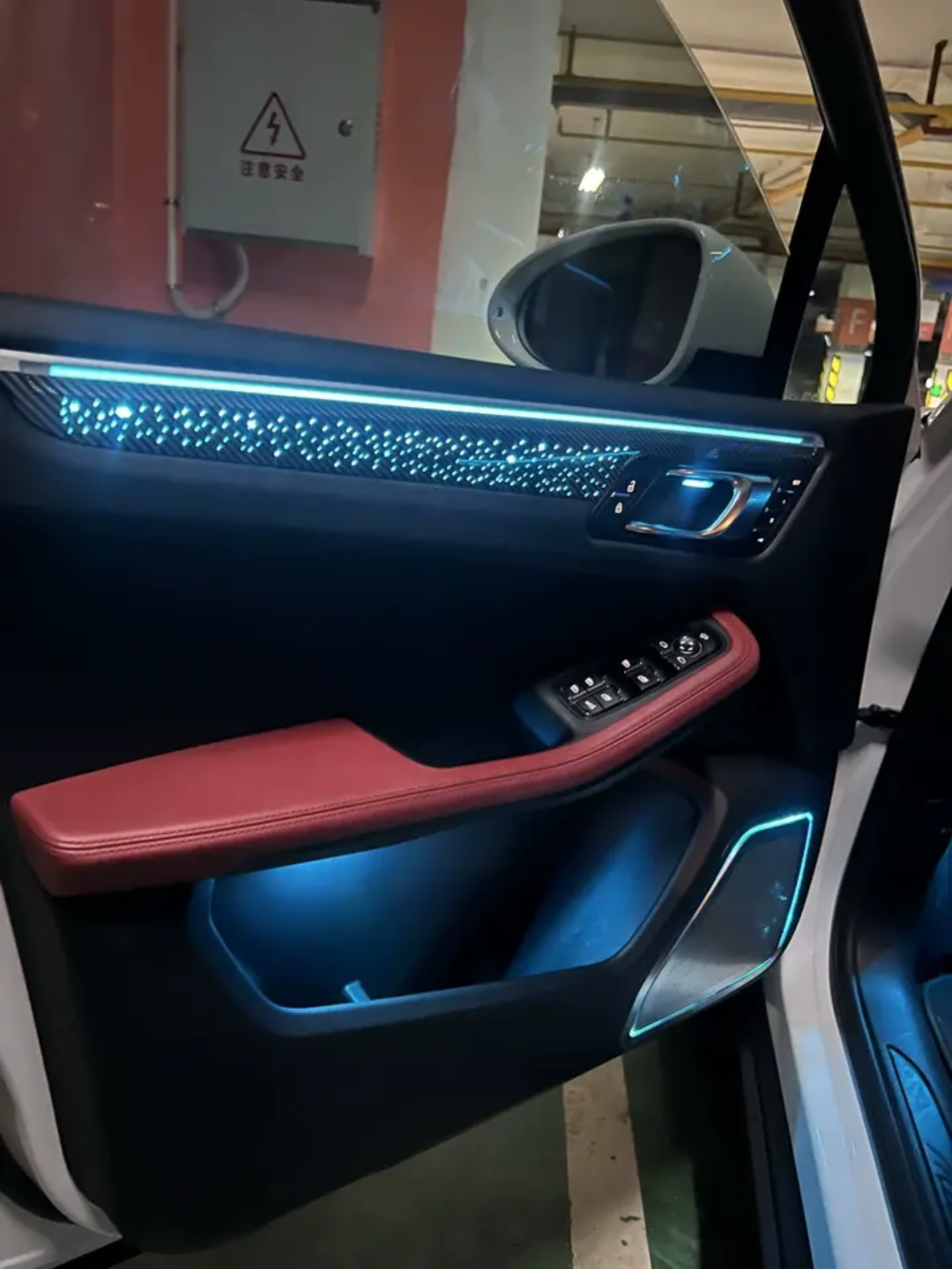 (PRENOTA) Ambient Light per Porsche Macan (2018+), 256 Colori, APP