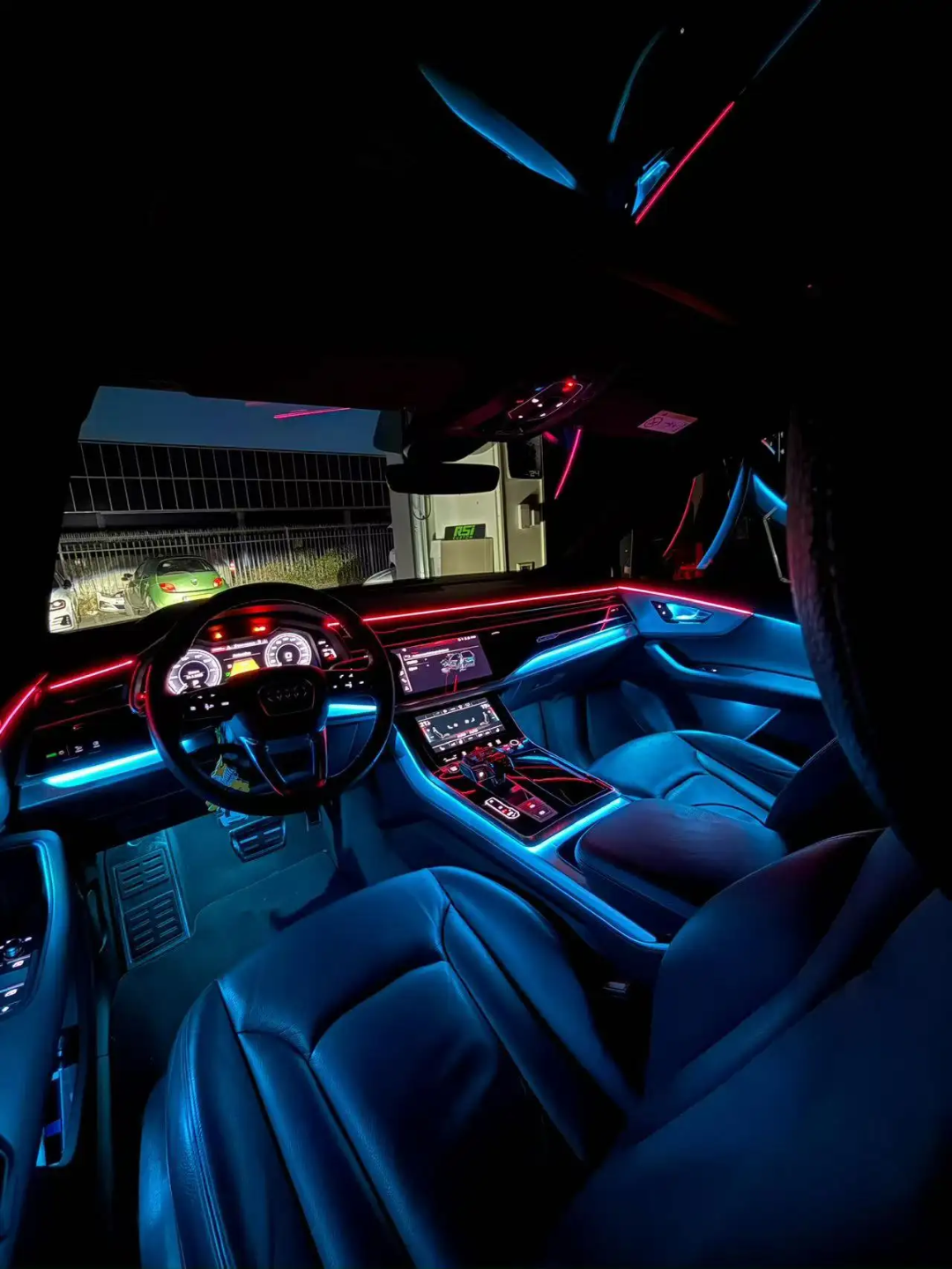 (PRENOTA) Ambient Light per Audi Q7 (2020-2025), 256 Colori, APP